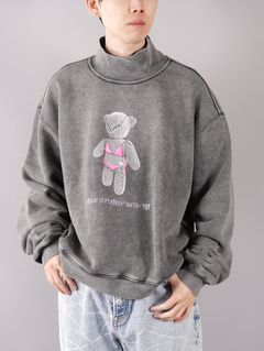 ラスト1点 / CLASSIC MOCK NECK SWEAT SHIRT WITH TEDDYBEAR PTINT  / クラシック モックネットプリント ウィズ テディーベアー プリント