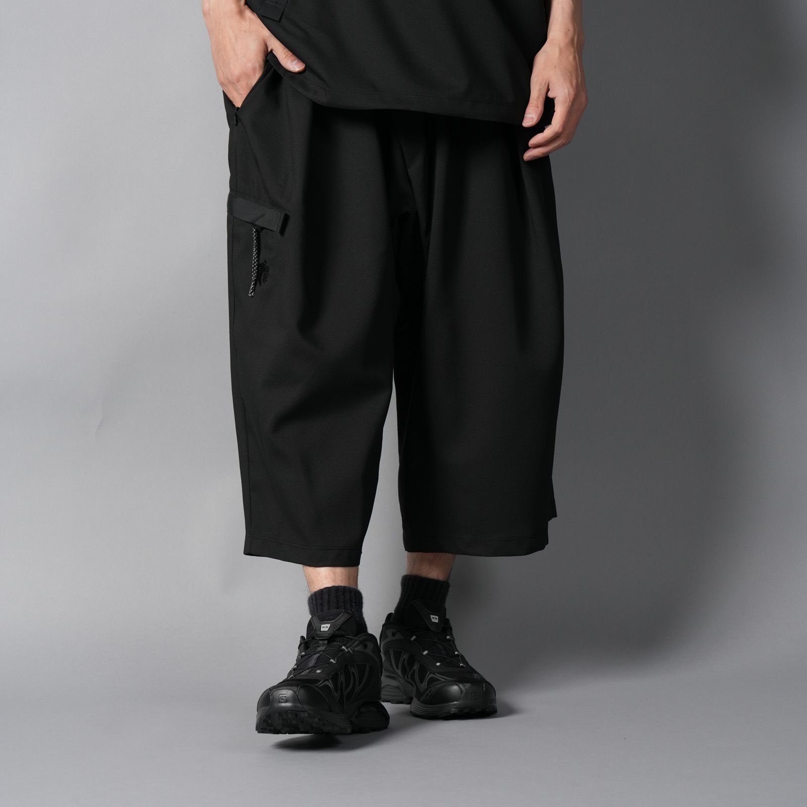 【GHOST】WOVEN WATER-REPELLENT TWO TUCK NINJA SHORTS / ニンジャショーツ(ブラック)