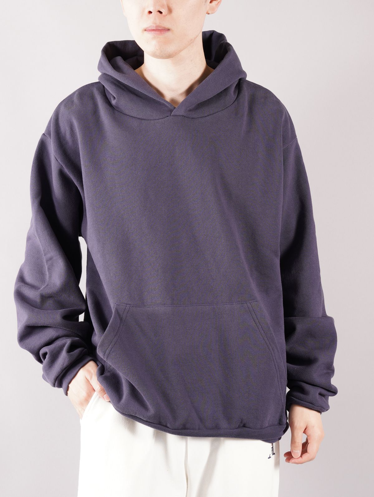 【ラスト1点】 EMBROIDERED HOODIE / エンボロイダリー フーディー(ネイビー)