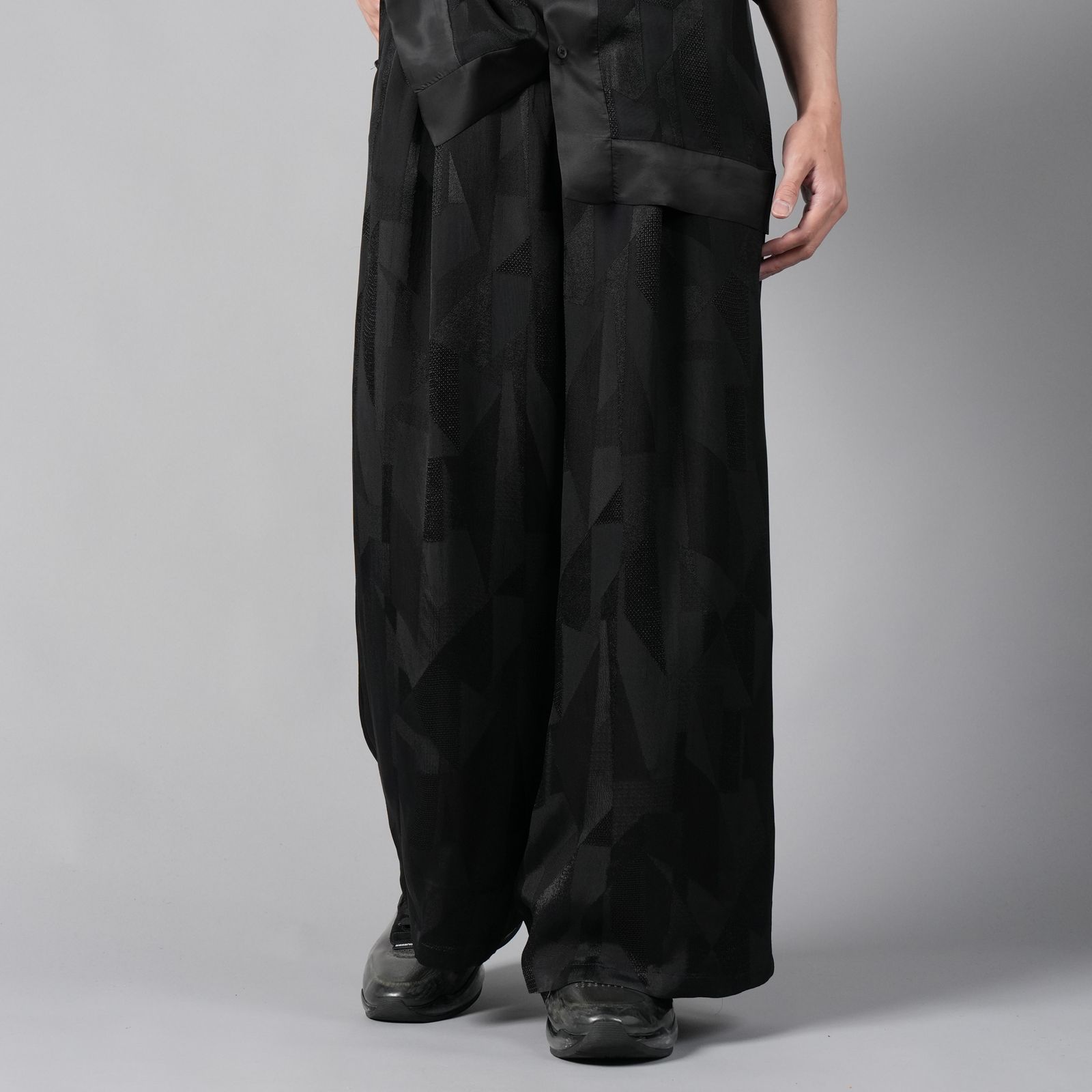 【ラスト1点】RAYON CUPRA TROUSERS / レーヨン キュプラ トラウザーズ (ブラック)