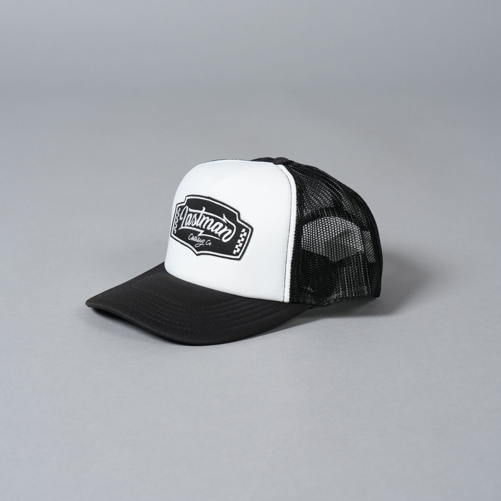 【ラスト1点】EMBROIDERED TRUCKER CAP "LM CLOTHING"   / メッシュキャップ (ホワイト/ブラック)