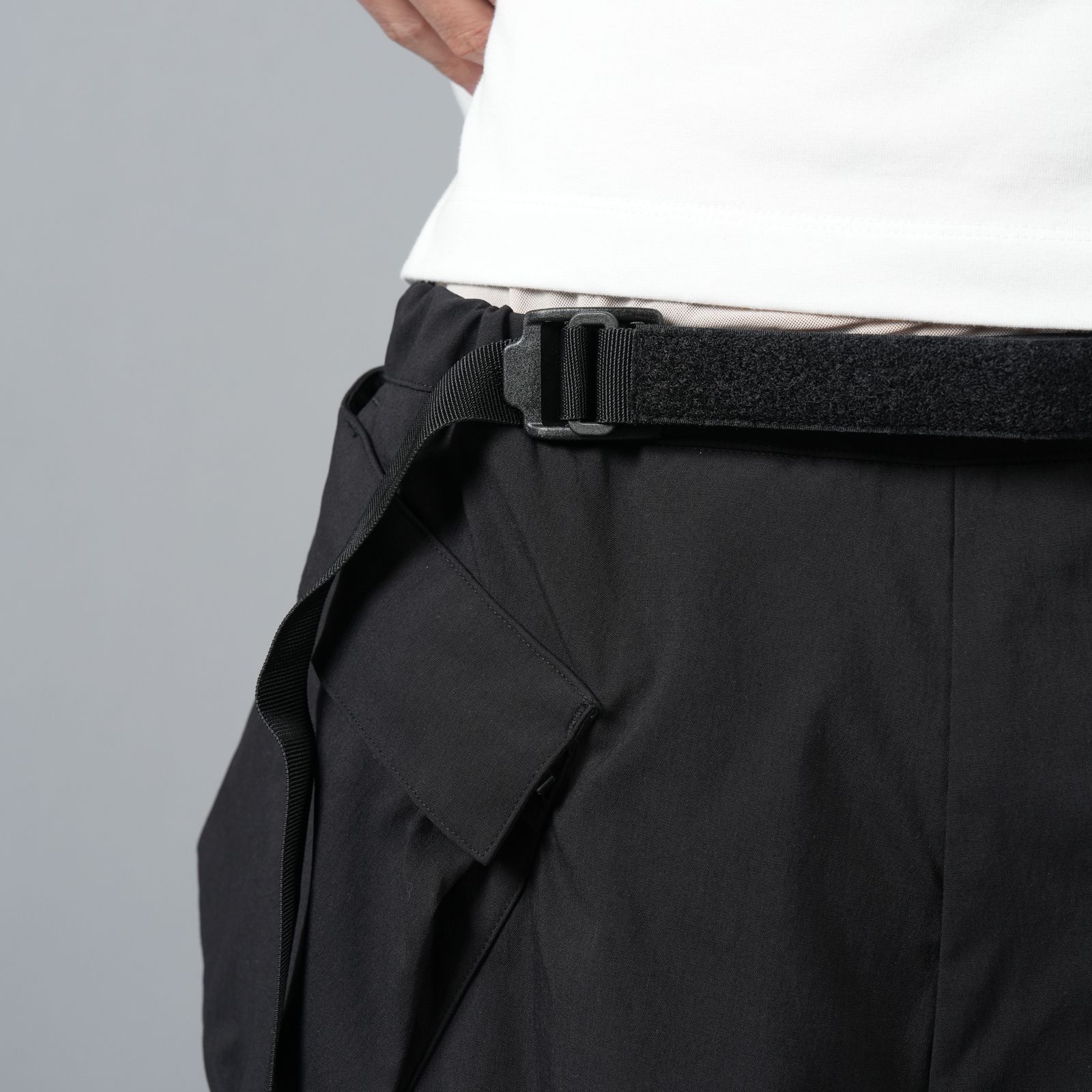 【ラスト1点】SP56A-M / NYLON STRETCH DOUBLE CARGO SHORT PANT / ショートパンツ [ウルトラワイドフィット][ストレッチ入り] (ブラック)