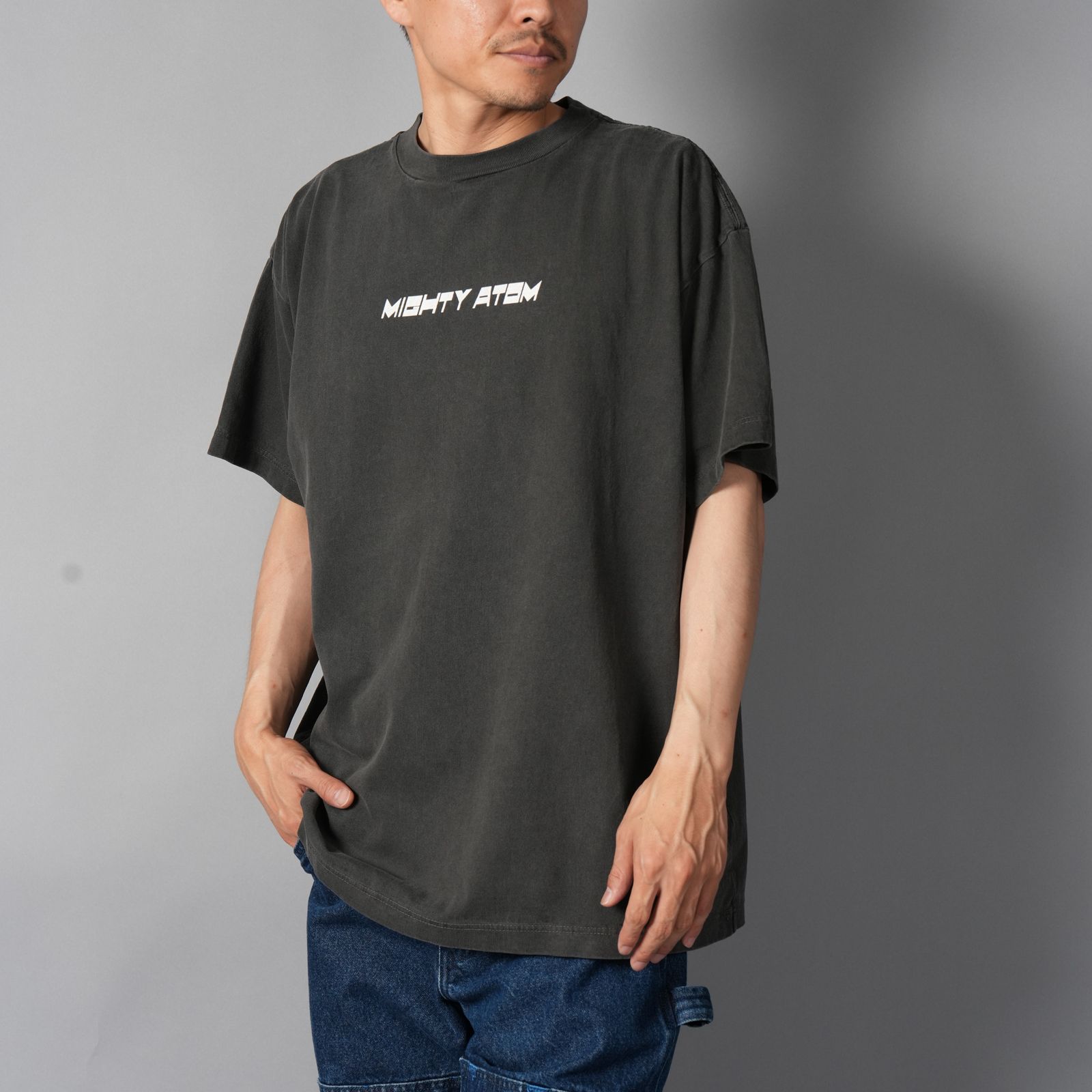 【コラボ】EU-MK1-0000-C05 / EU AB LOGO SS TEE  / BLACK / Tシャツ (ブラック)