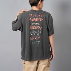 【ラスト1点】SM-YS1-0000-003 / SS TEE / SEVEN DEADLY / BLACK / Tシャツ (ブラック)