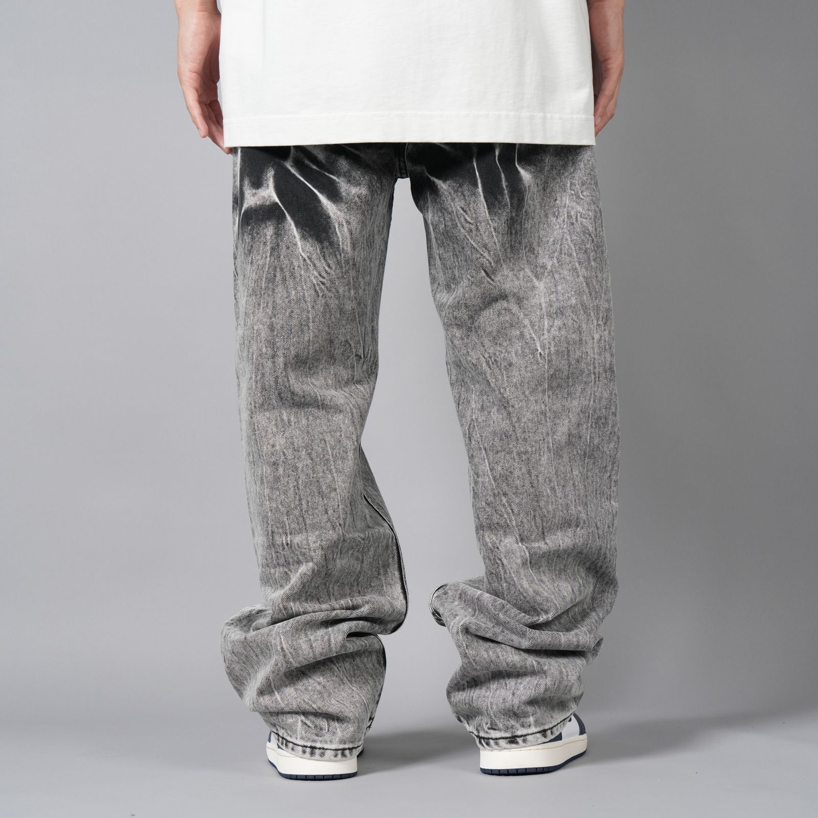 Alexander Wang ロゴ刺繍 リラックスストレートレッグジーンズ alexander wang - 【ラスト1点】EZ - RELAXED STRAIGHT JEAN