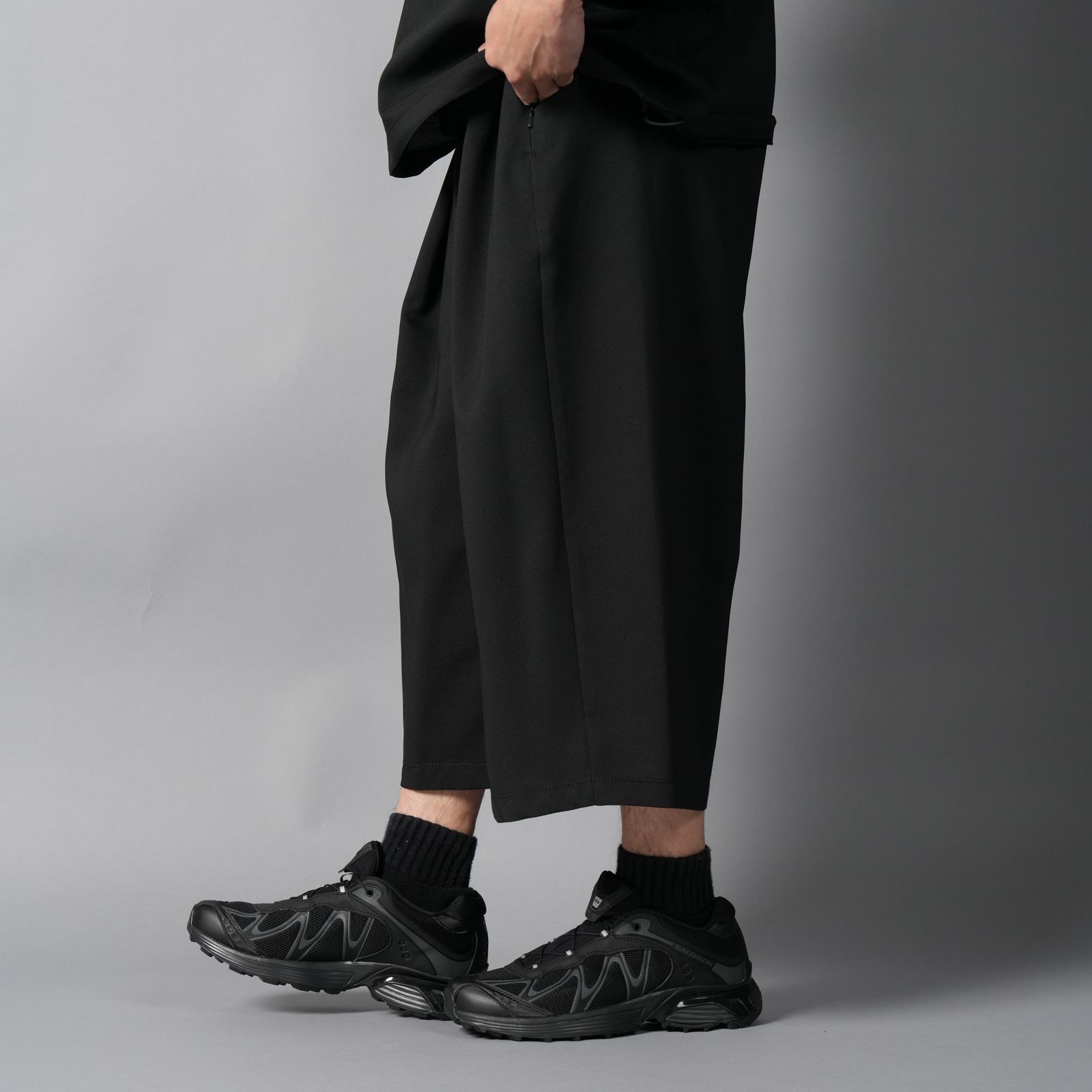 【GHOST】WOVEN WATER-REPELLENT TWO TUCK NINJA SHORTS / ニンジャショーツ(ブラック)
