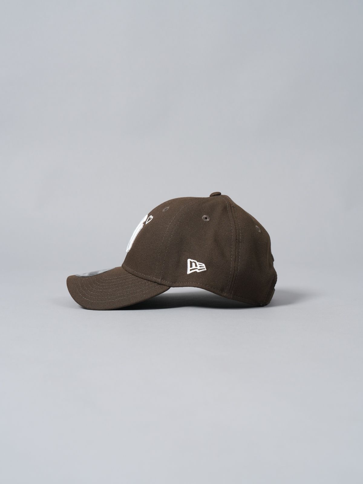 60％OFF】 NEW 【レア新品】BASICKS ERA 茶色 完売品 9FORTY 帽子 ...
