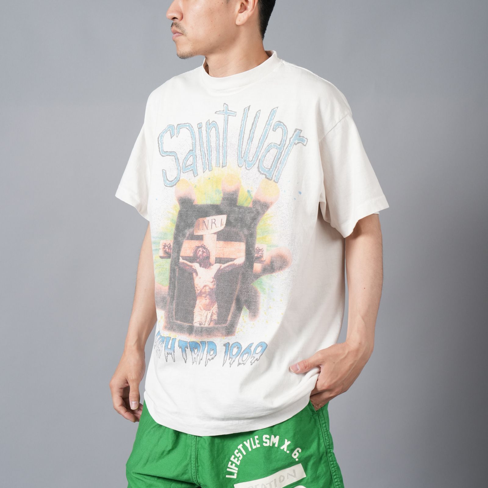 【ラスト1点】[4月27日(土)10時発売!!] SM-YS8-0000-007 / SS TEE / SAINT WAR / WHITE / Tシャツ (ホワイト)