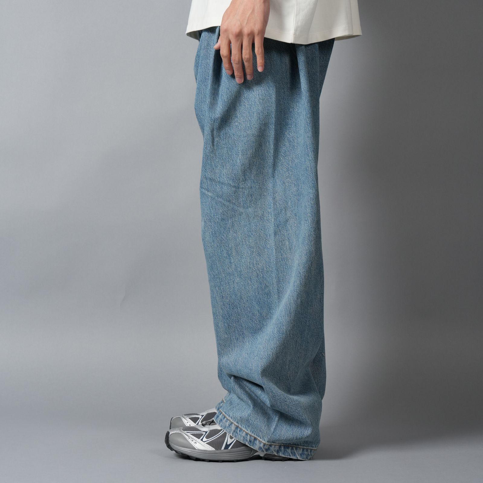 DENIM 410 BERMUDA JEANS / デニムパンツ (ヴィンテージタイブルーウォッシュ)