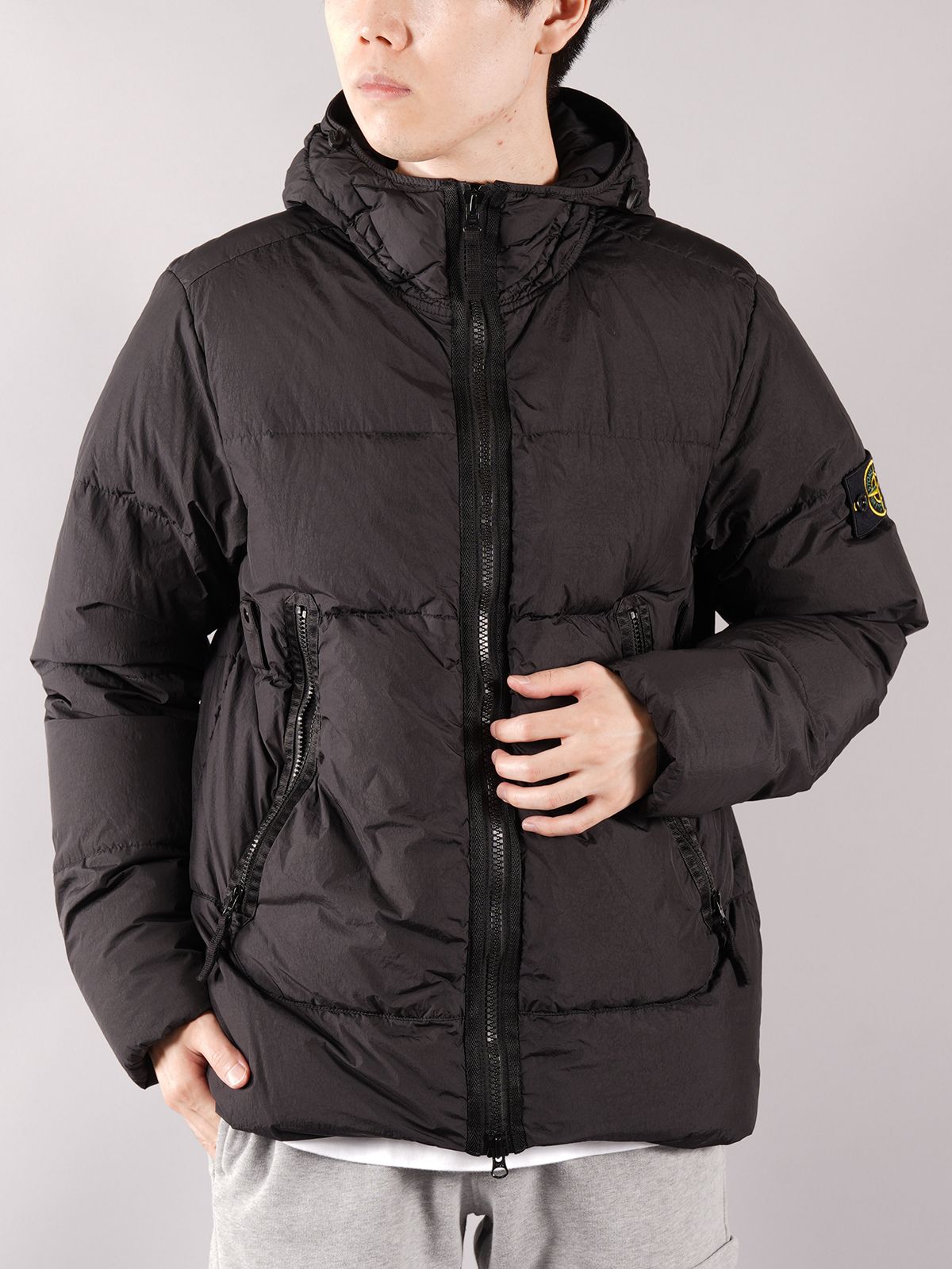 2022発売 新品未使用品【STONE ISLAND/ストーンアイランド】ダウン