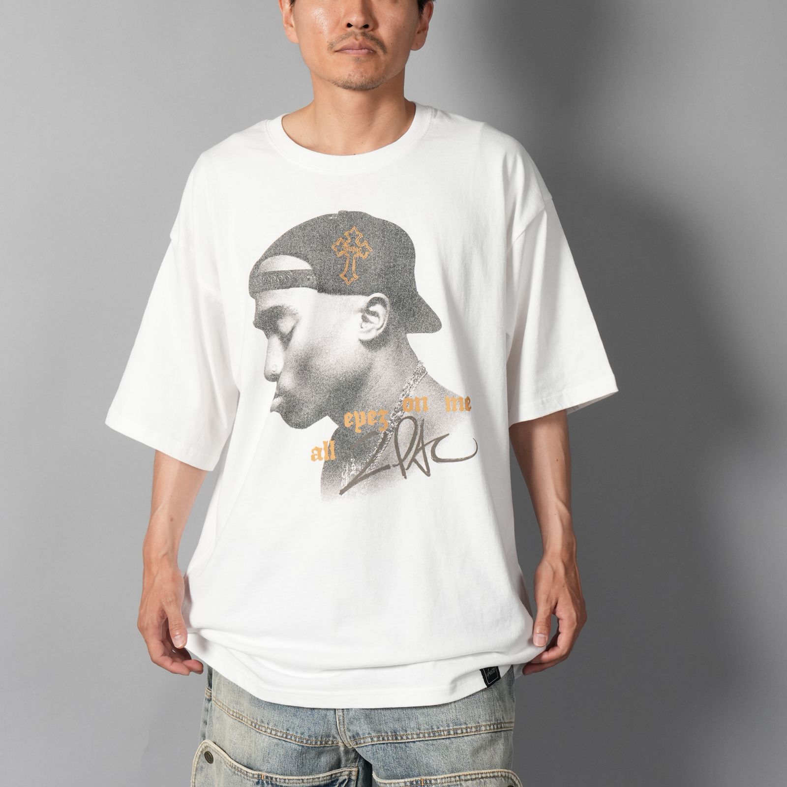 UIZZ-24036 / Tupac / All Eyez On Me Side Face Photo SSTee / Tシャツ (ホワイト)