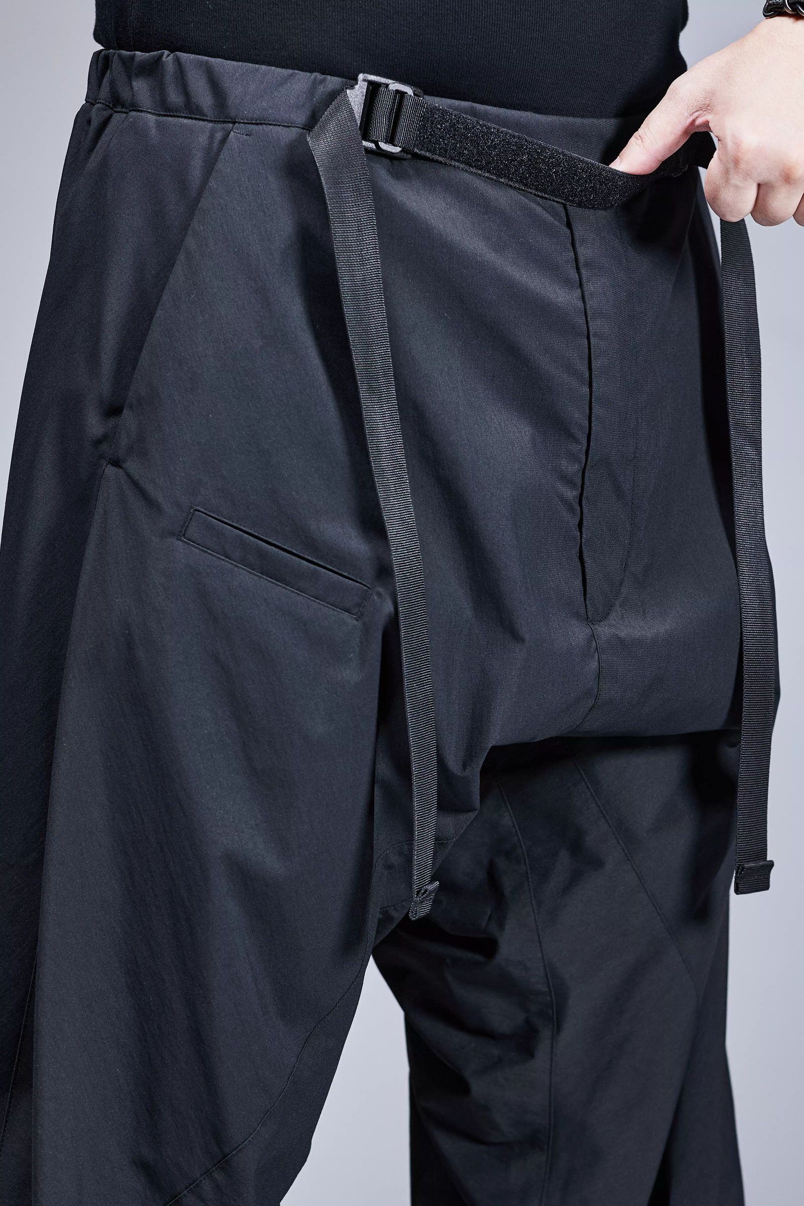 【ラスト1点】P30BL-E / Encapsulated Nylon Ultrawide Drawcord Trouser Gen. 1 / ナイロン ウルトラワイド ドローコード カーゴトラウザー [ウルトラワイドフィット](ブラック)