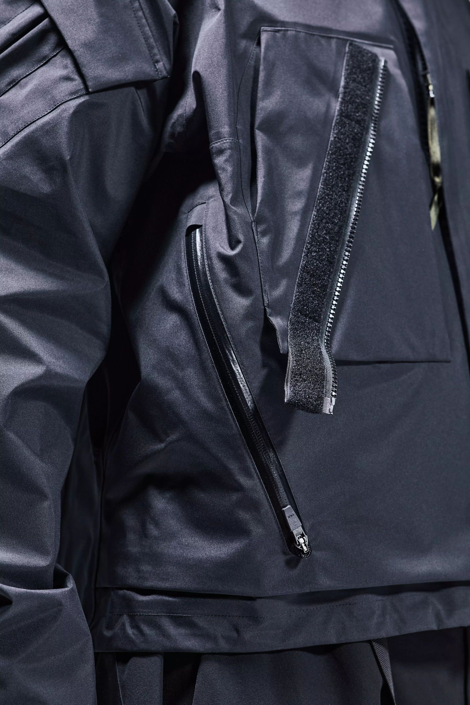 【ラスト1点】J14-GT / 3L Gore-Tex Interops Jacket Gen. 1 / インターロプスジャケット / ナイロンジャケット[プロファイルフィット](ブラック)