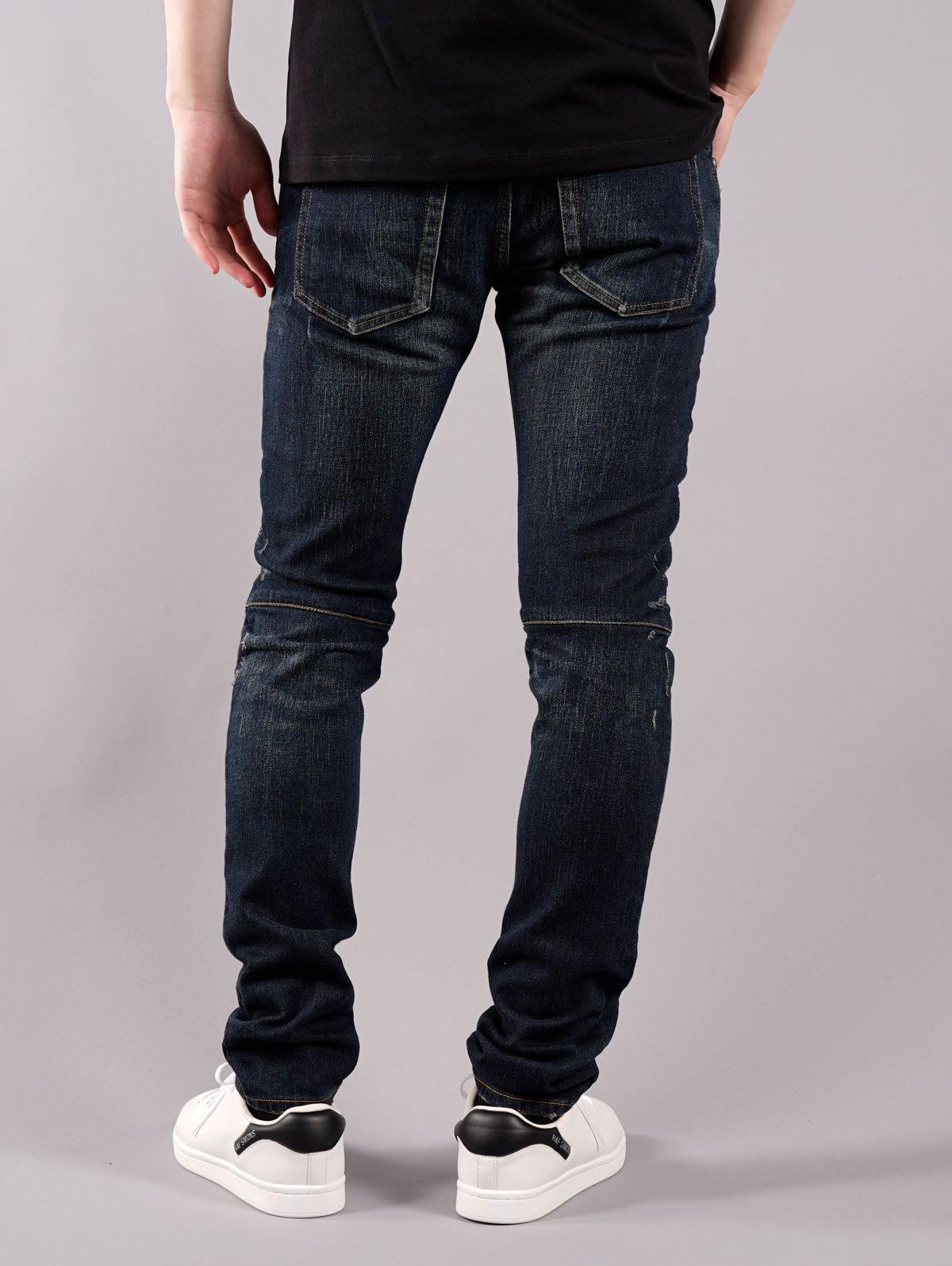 BALMAIN - 【ラスト1点】SLIM DENIM JEAN 15 CM BLEACH DISTRESSED