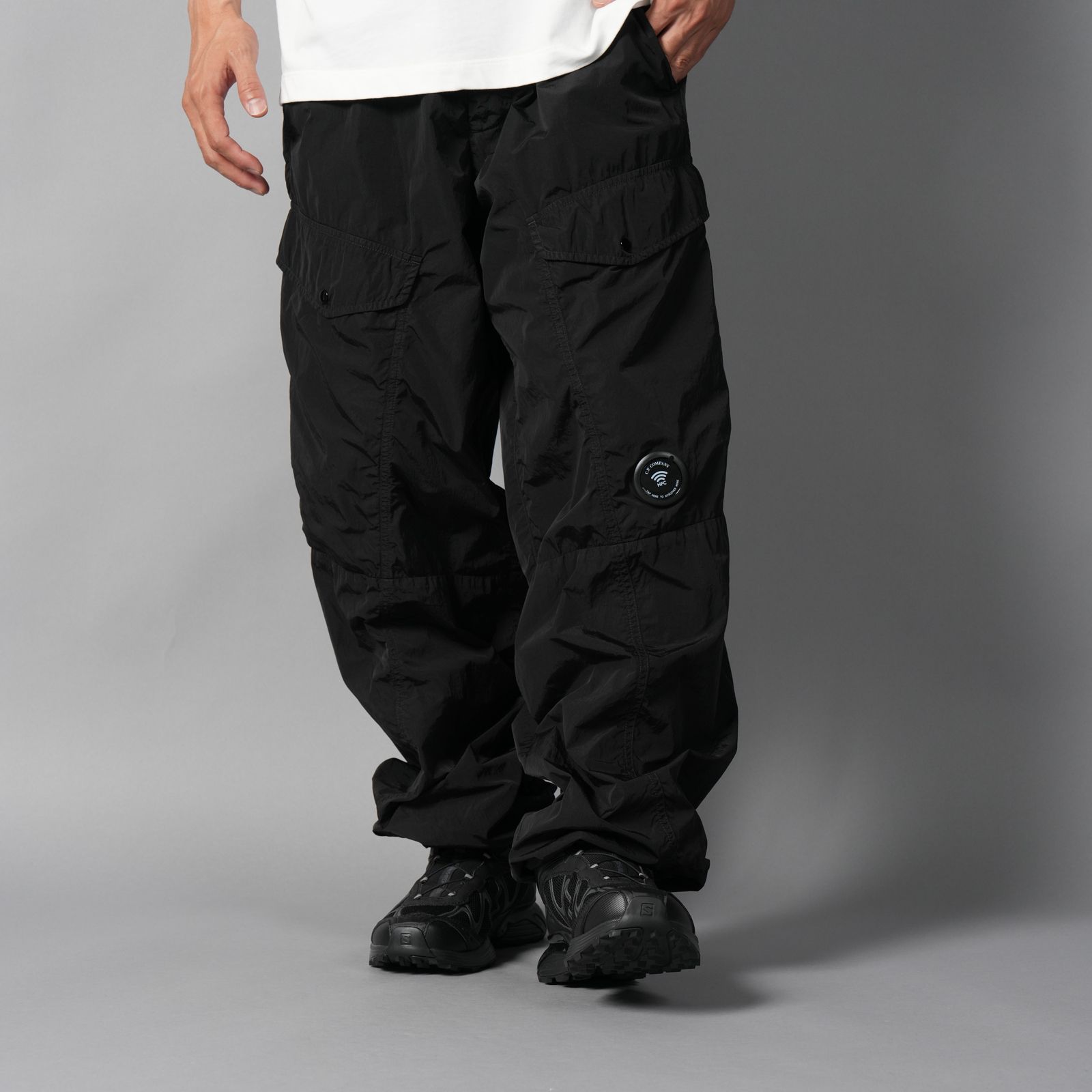 【残りわずか】CHROME-R BOXY SEAMLESS CARGO PANTA / カーゴパンツ (ブラック)