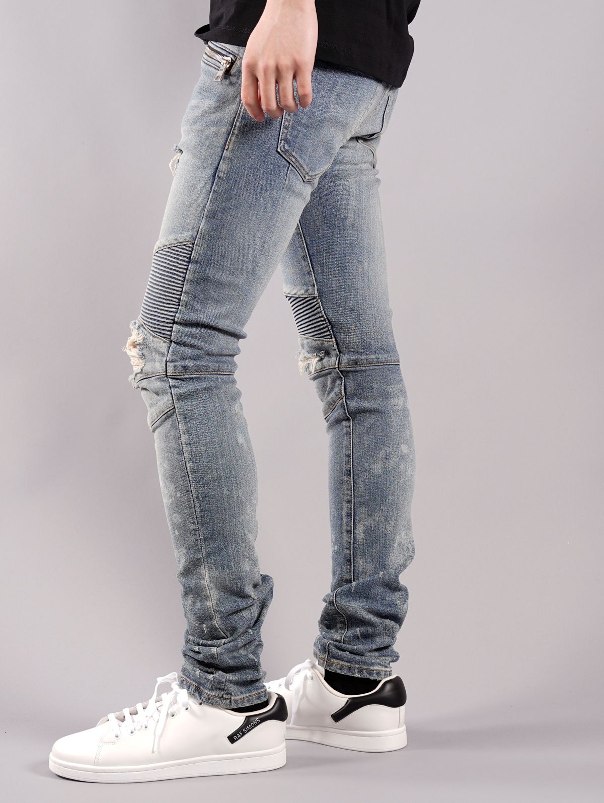 BALMAIN - SLIM DENIM JEAN 15 CM BLEACH DISTRESSED / バイカーパンツ (スリム デニム) / ブルー  / ダメージ加工 / メンズ | Confidence