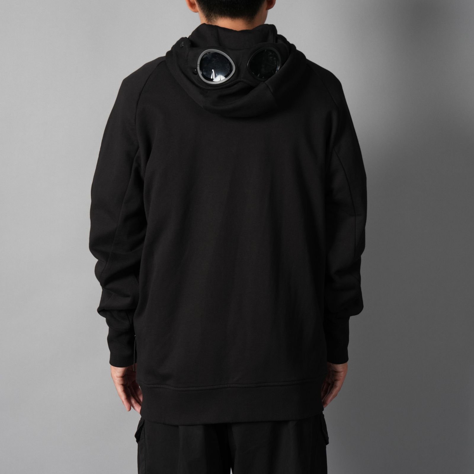 C.P. COMPANY - Diagonal Raised Fleece Goggle Zip Sweatshirt