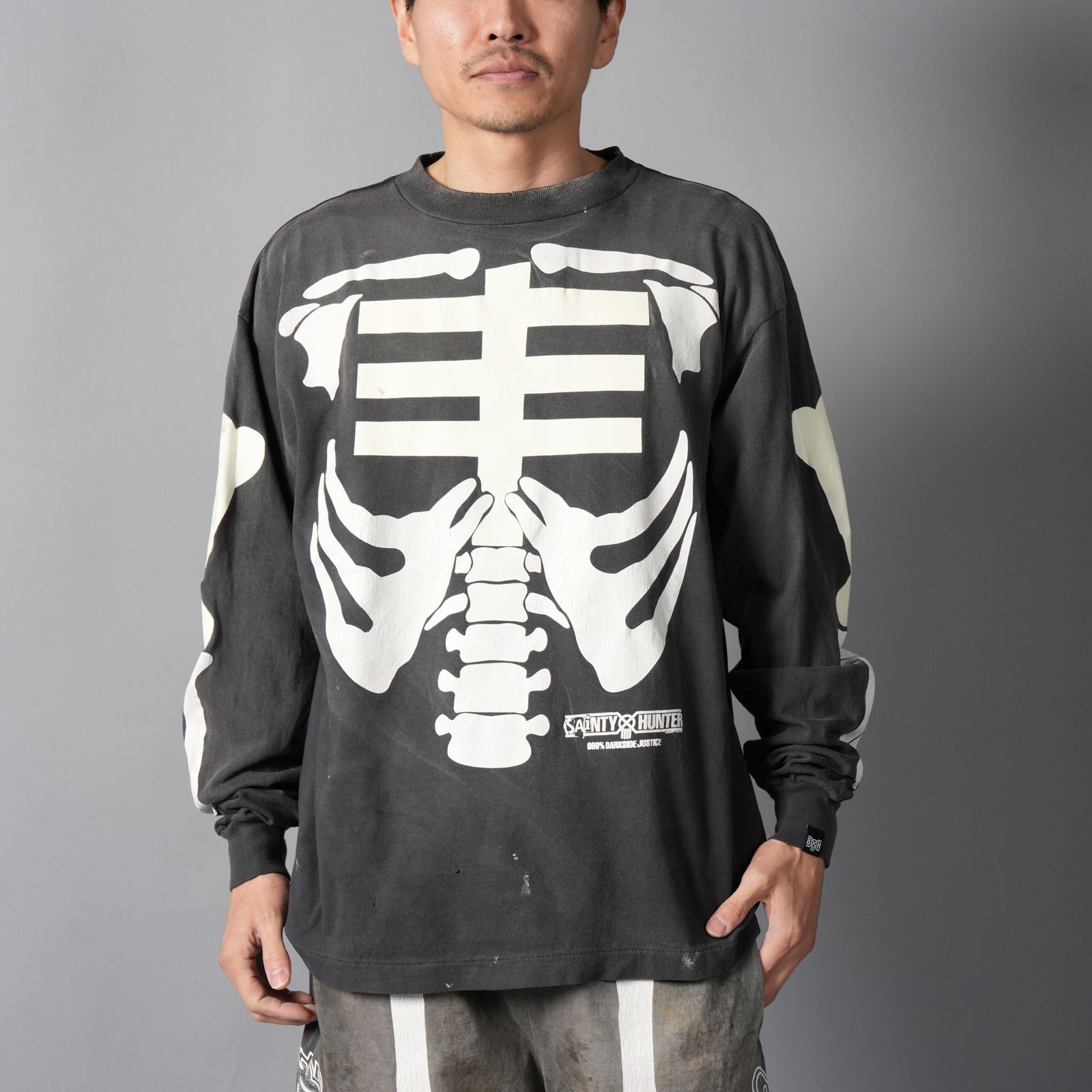 【残りわずか】【コラボ】SM-MK8-0000-C30 / BH_LS T-SHIRT / BONE / BLACK / ロンT・カットソー(ブラック)