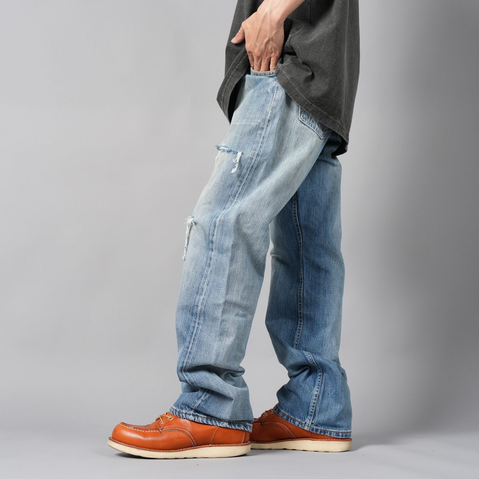 BASICKS - BASICKS x Vintage Levi's Heart Pocket Damage Denim