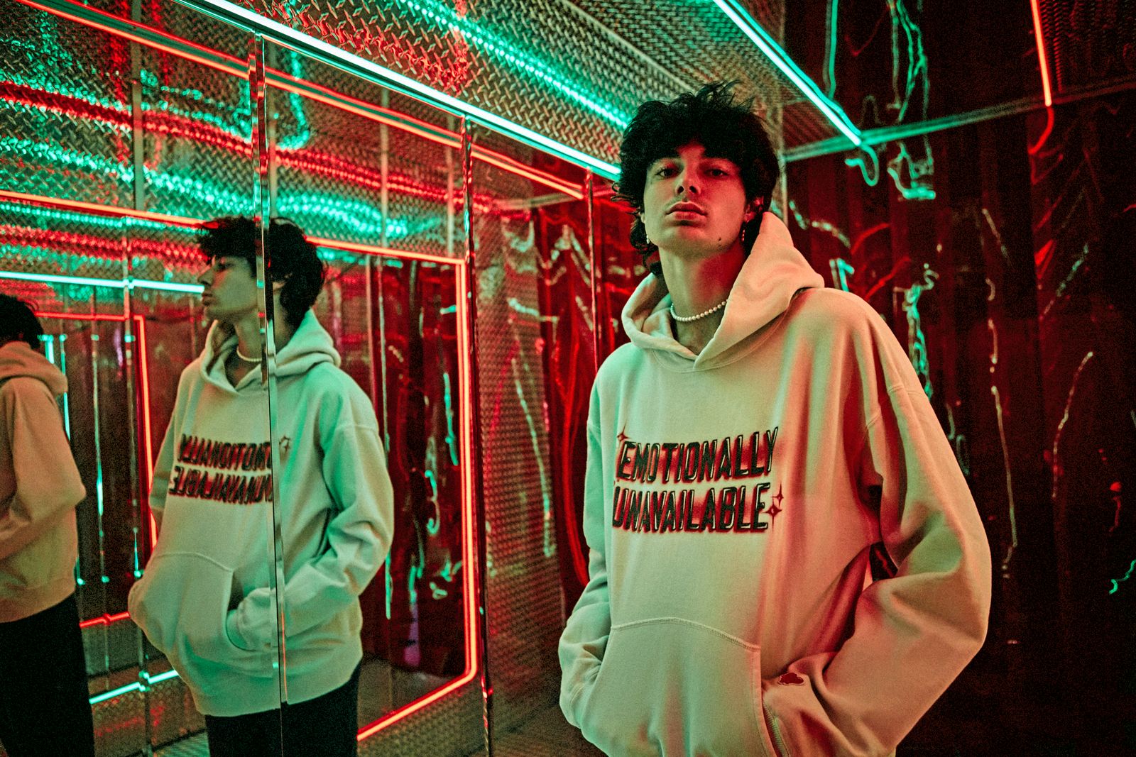 ラスト1点 / EU-A21-0000-014 / EU LOGO HOODIE / イーユー ロゴ フーディー   (ホワイト)