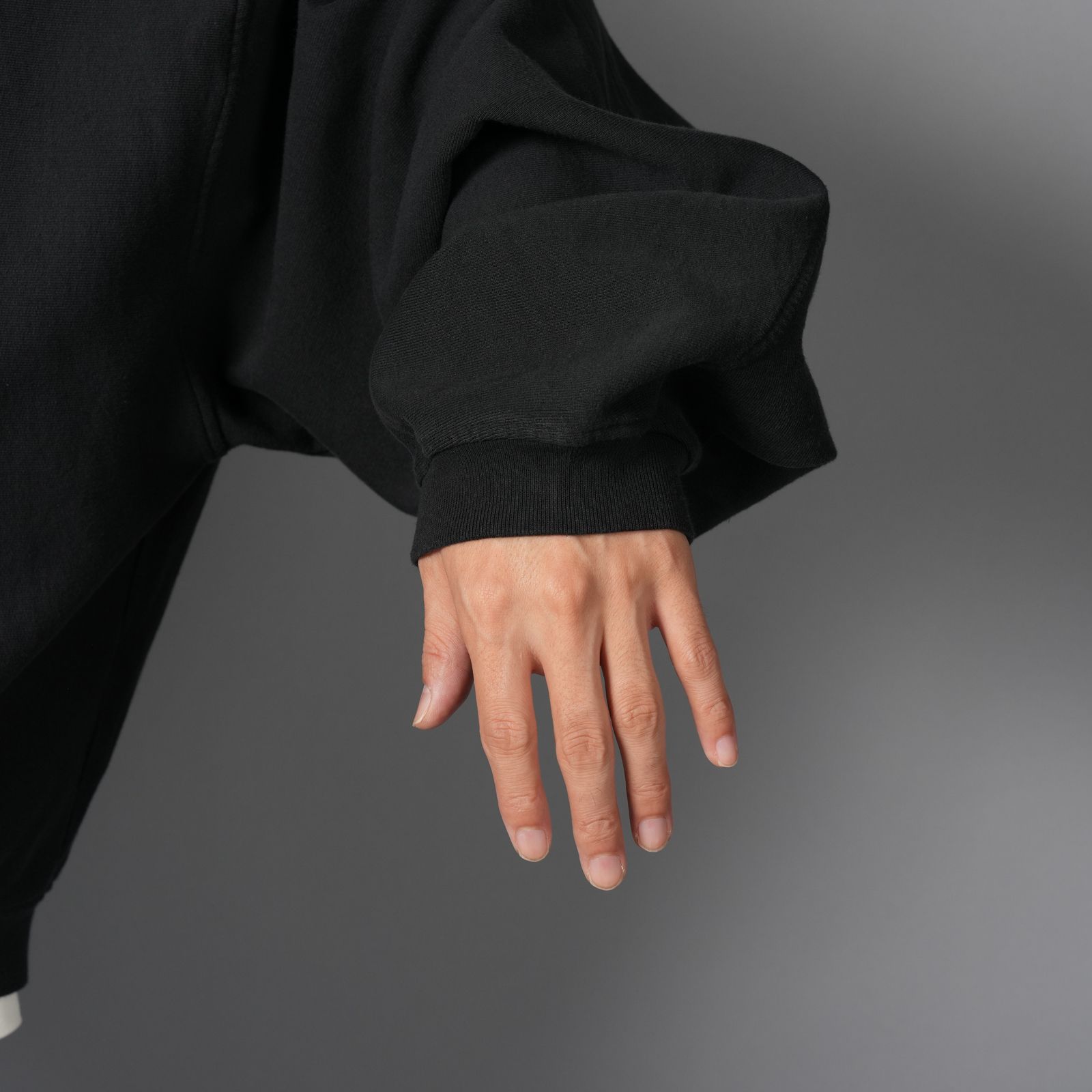 【残りわずか】OVERSIZED ZIP-UP HOODIE W/ LOGO PRINT / オーバーサイズ ジップアップフーディー ロゴプリント / ジップアップパーカー (ウォッシュドブラック)
