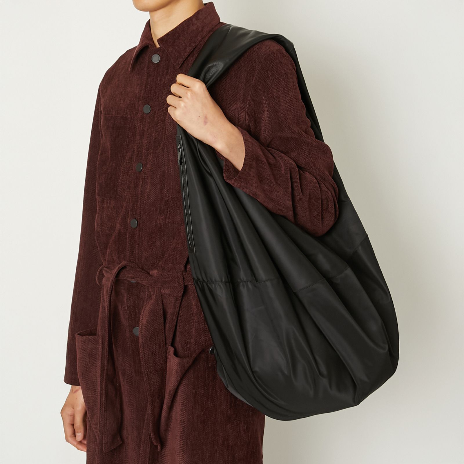 【ラスト1点】MIDDLE SIZE BAG / ミドルサイズバック (ブラック)