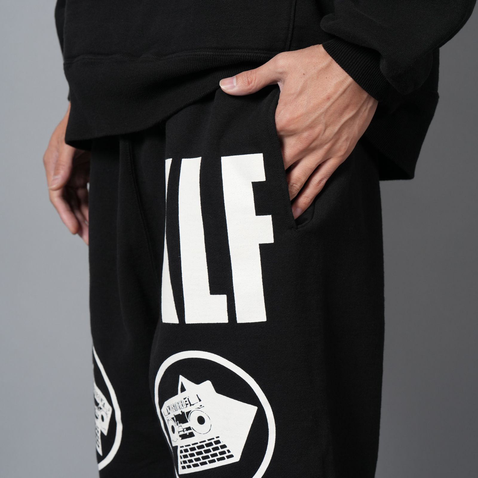 【残りわずか】SM-HR1-0000-C07 / KLF_SWEAT PANTS / KLF / BLACK / スウェットパンツ (ブラック)
