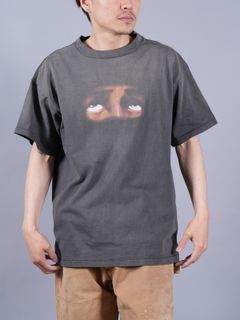 【ラスト1点】 SM-S23-0000-004 / SS TEE / EYES / BLACK / Tシャツ  (ブラック)