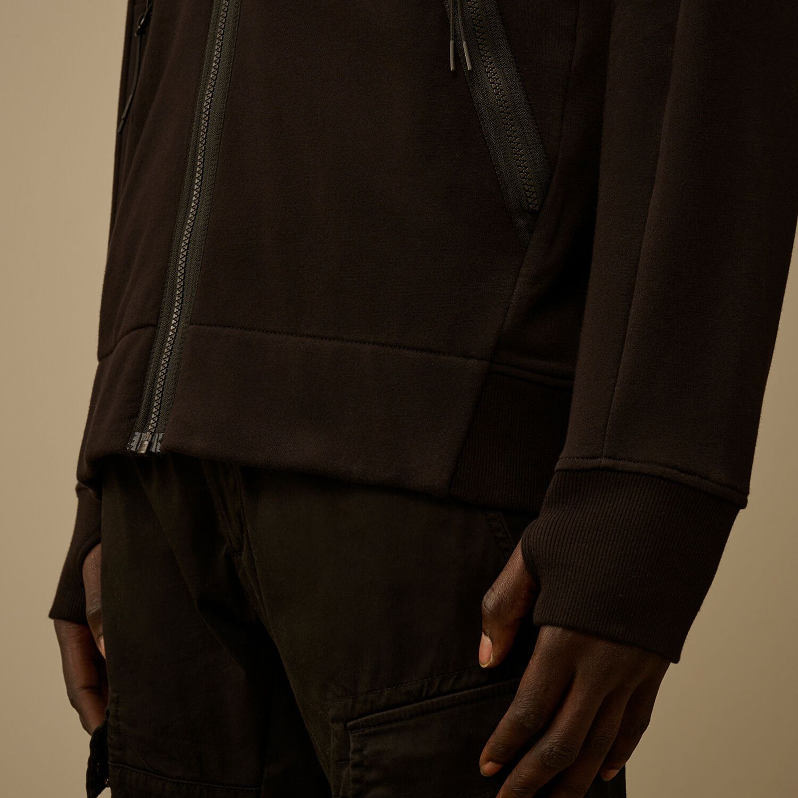 Diagonal Raised Fleece Goggle Zip Sweatshirt / ジップフーディー (ブラック)