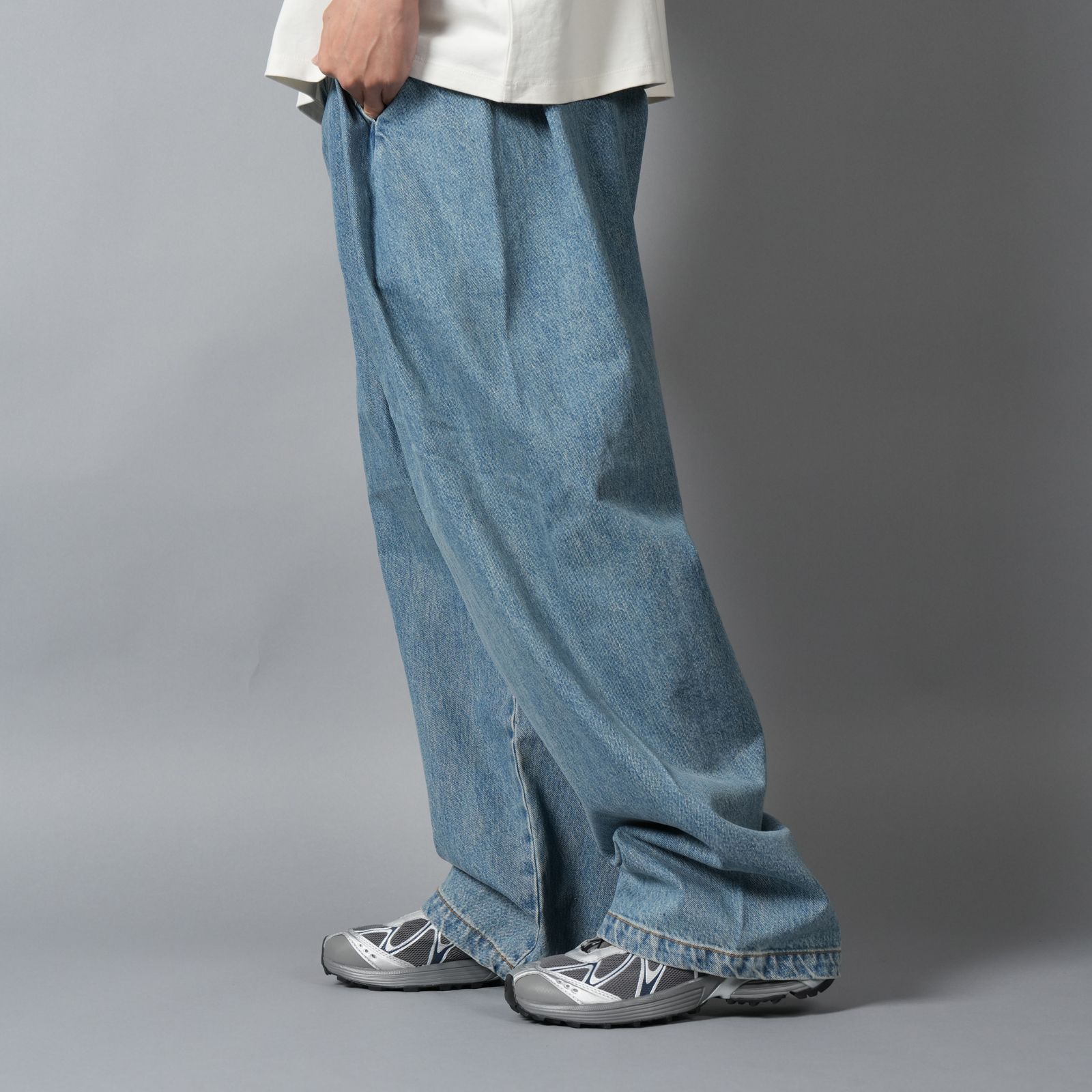 DENIM 410 BERMUDA JEANS / デニムパンツ (ヴィンテージタイブルーウォッシュ)