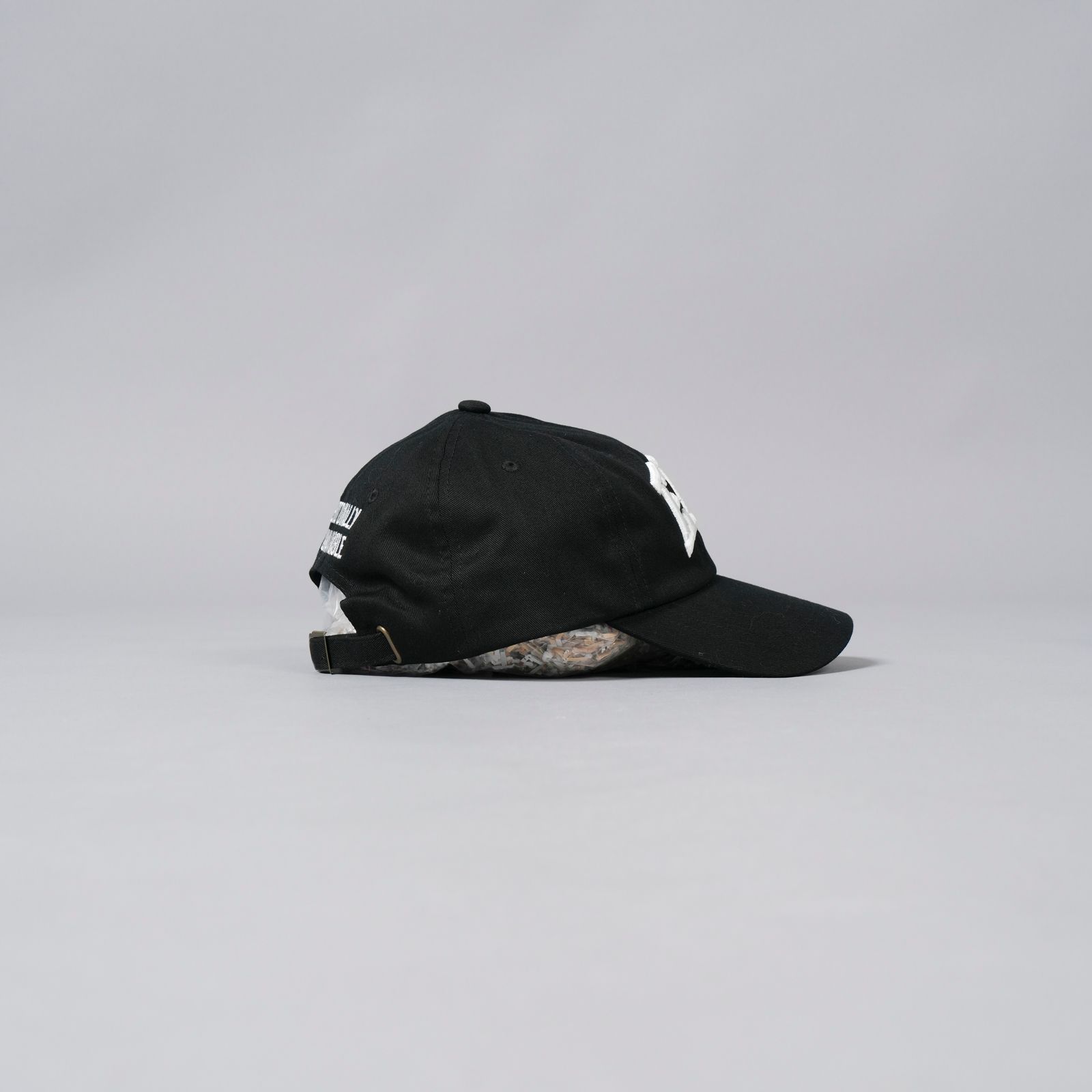 Emotionally Unavailable - 【ラスト1点】EMO HAT
