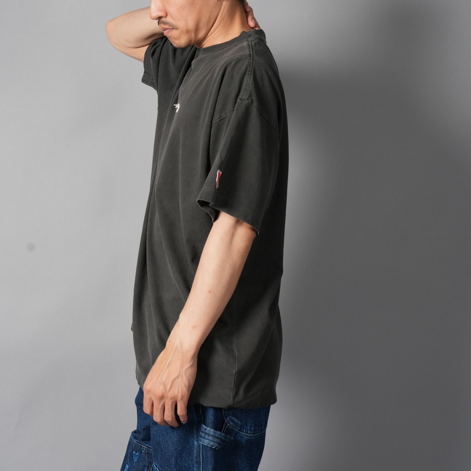 【コラボ】EU-MK1-0000-C05 / EU AB LOGO SS TEE  / BLACK / Tシャツ (ブラック)