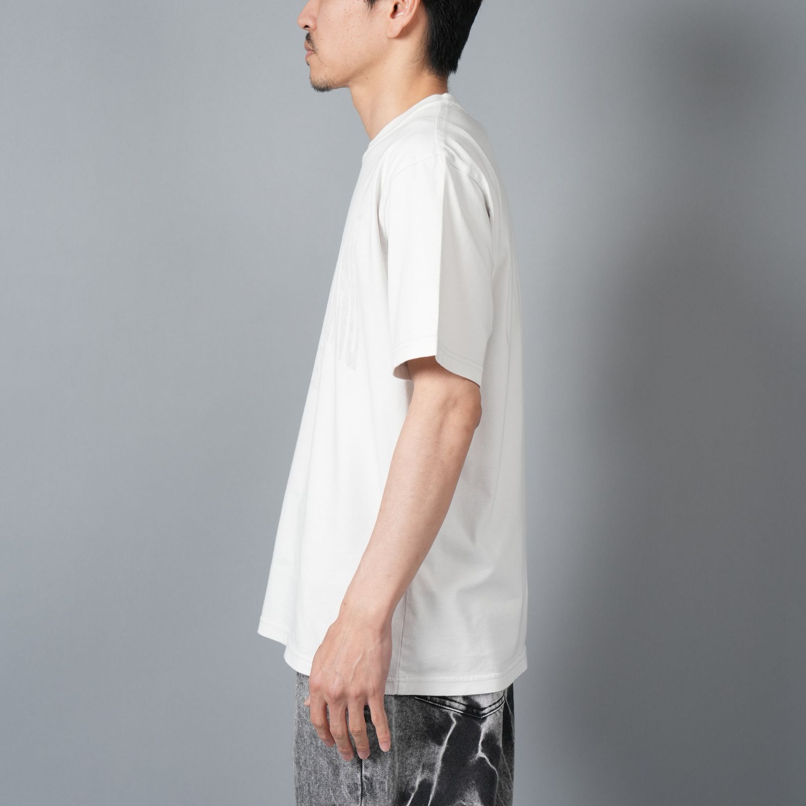 【残りわずか】GRAPHIC SHORT SLEEVE TEE / グラフィック ショートスリーブT   (ダーティーホワイト)