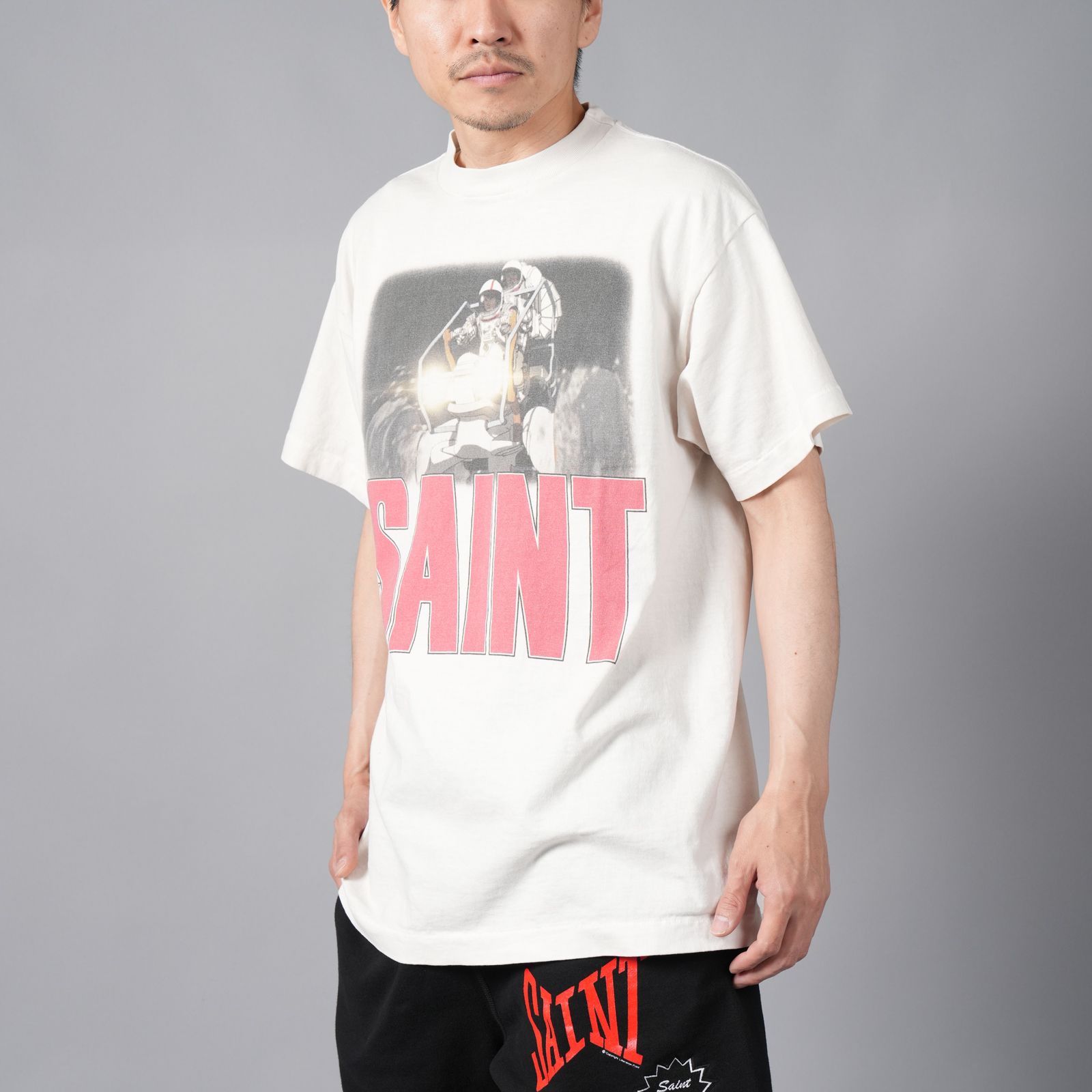 ©SAINT M×××××× - [4月6日(土)10時発売!!] 【限定】SM-YS8-0000-C20 / FD_SS TEE / SAINT /  WHITE / Tシャツ (ホワイト) | Confidence