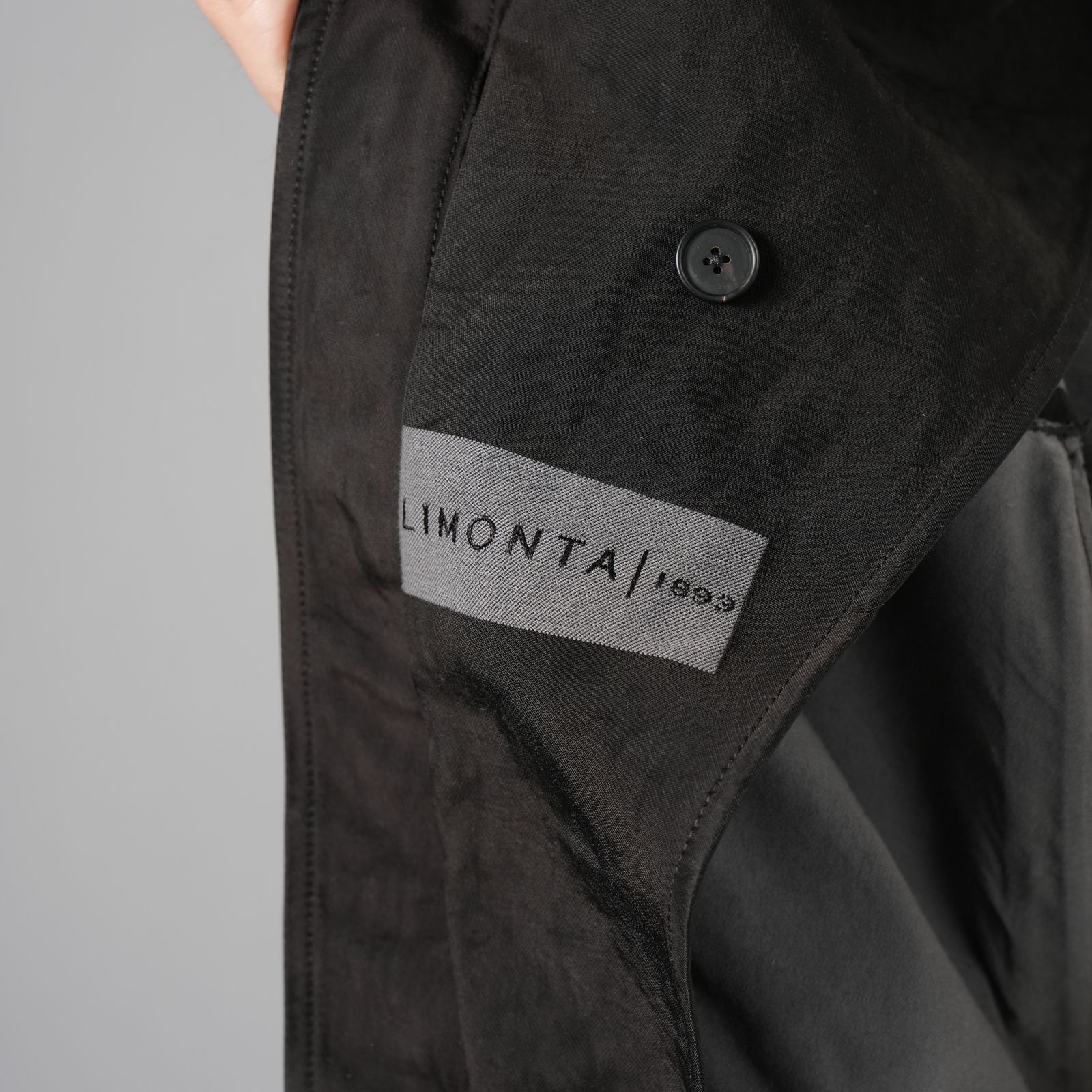 OUTERWEAR MEDIUM JACKET IN TRAMA 3D - NYLON FACE / ブルゾン (ブラック)