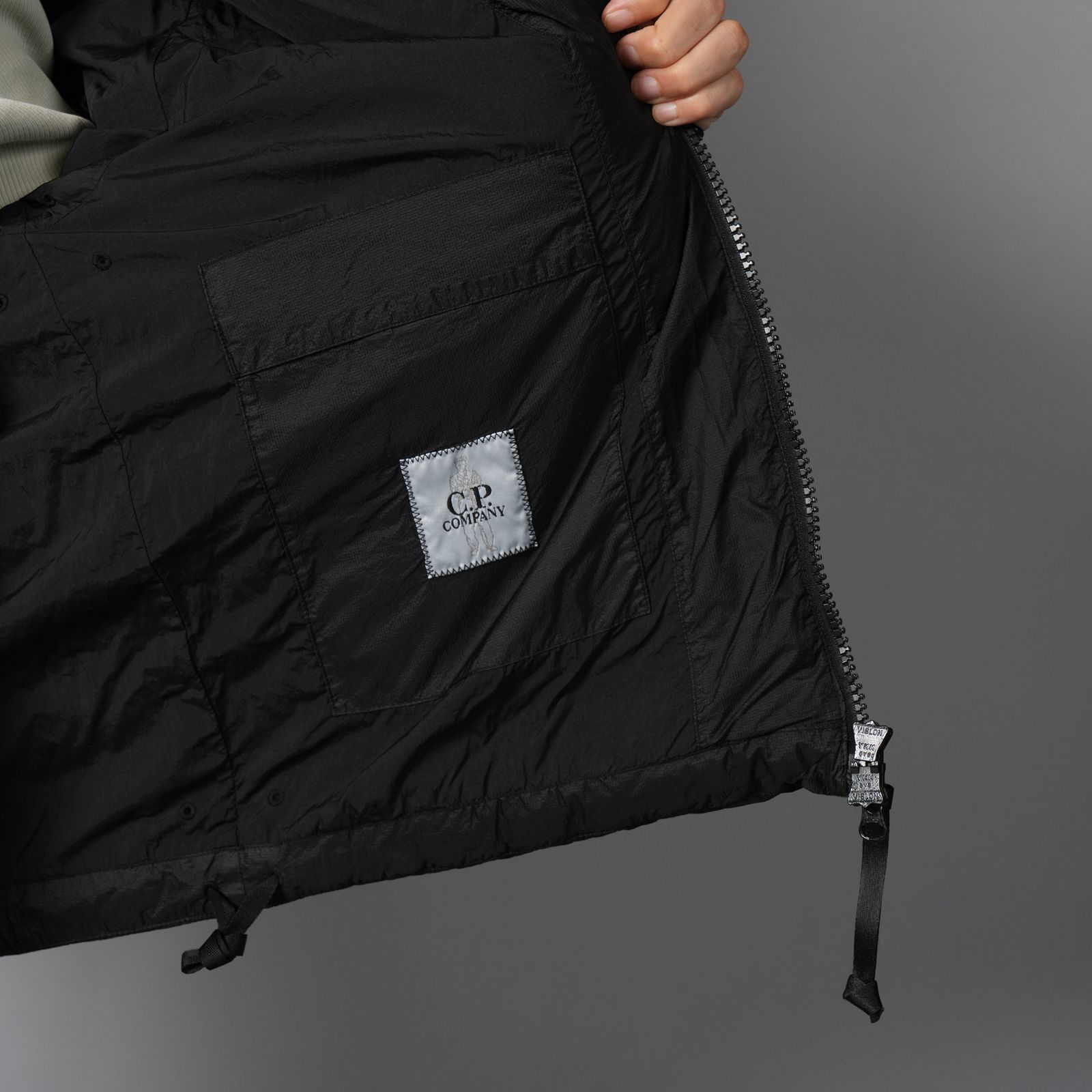 Down Shield Lens Hooded Puffer / ダウンシールド レンズ フーデッド パファー / ダウンジャケット (ブラック)