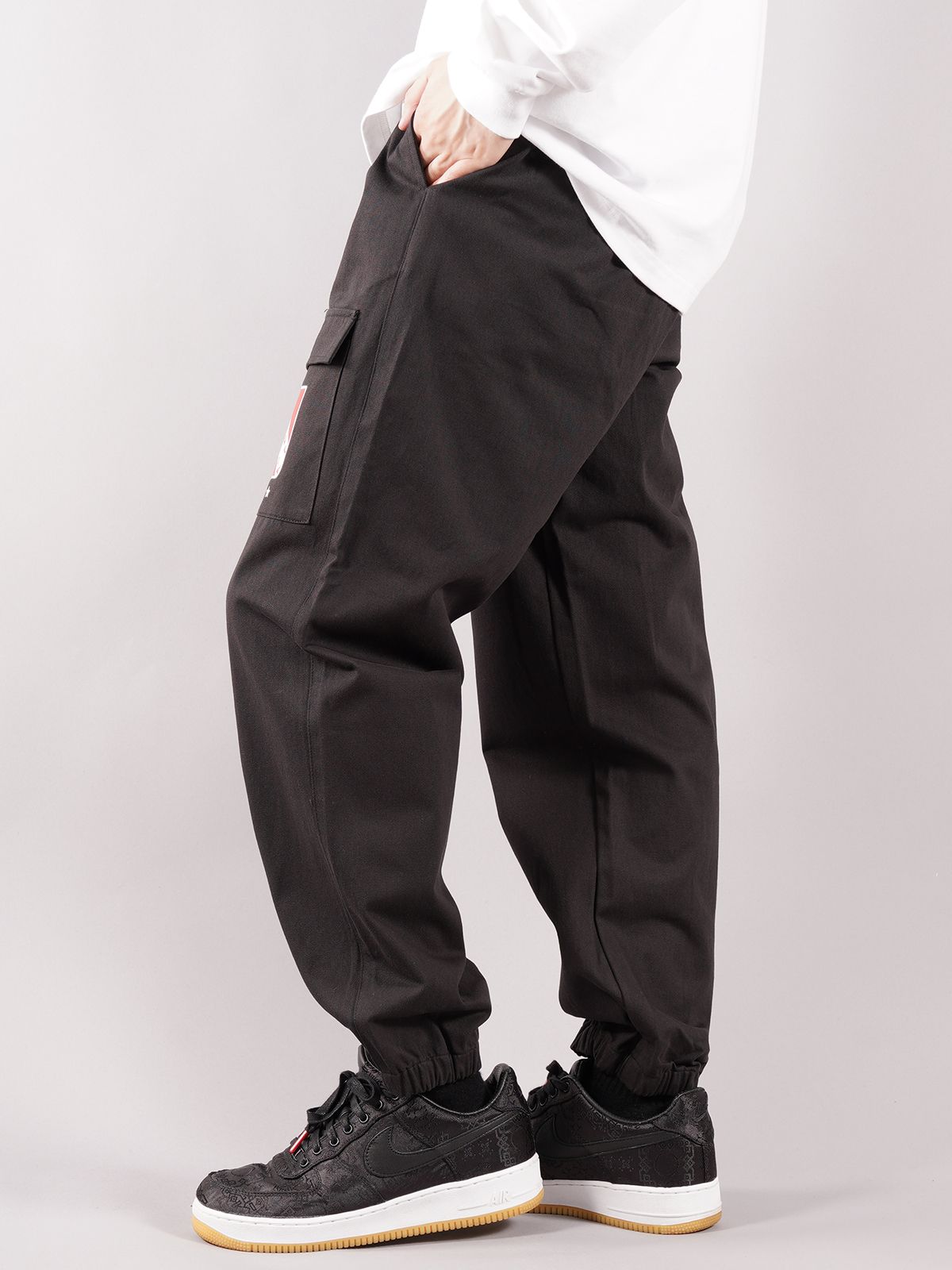 【ラスト1点】 BADGE TRACK PANTS / バッジトラックパンツ (ブラック)