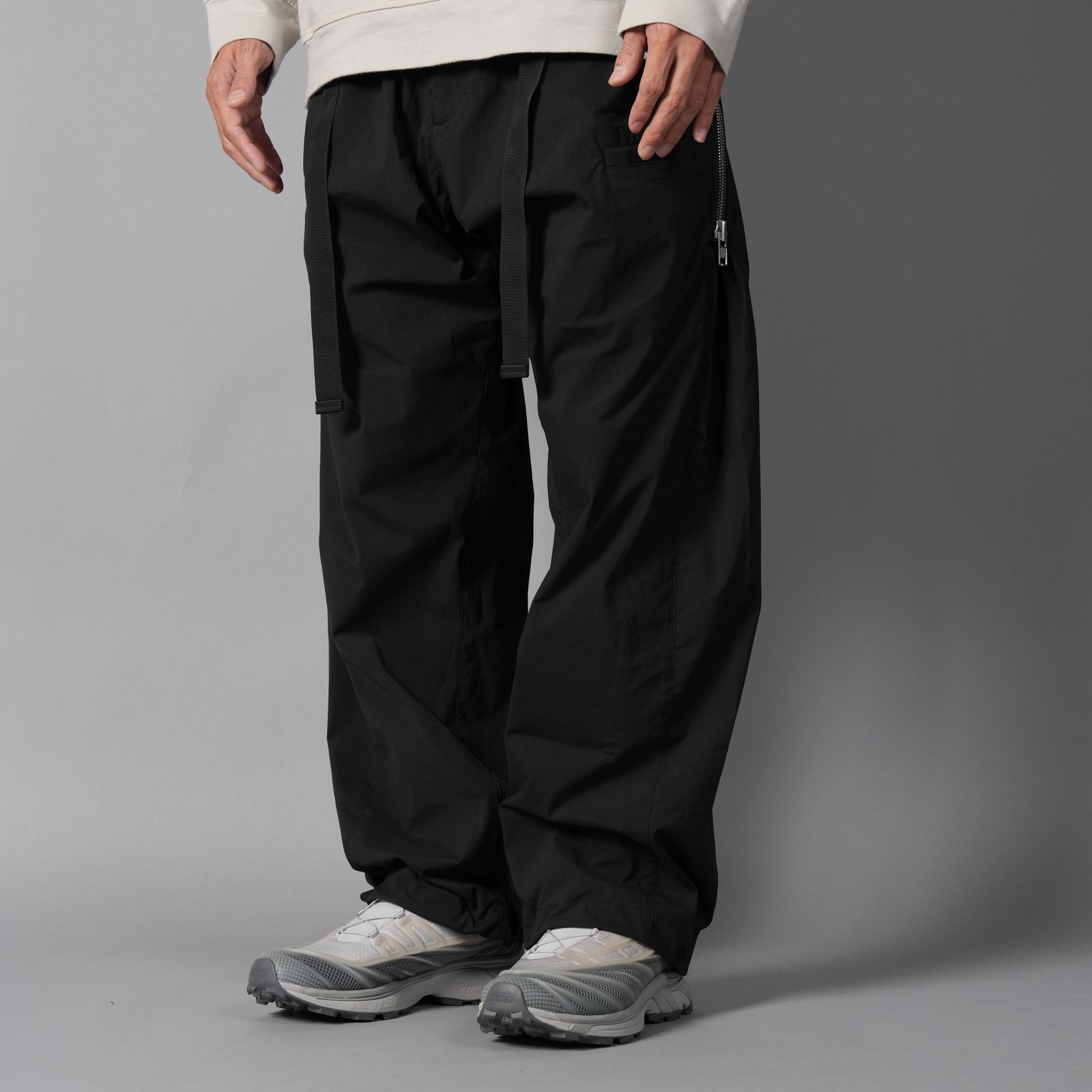 P63-E  / ENCAPSULATED NYLON DRAWCORD PANT [ストレートフィット](ブラック)