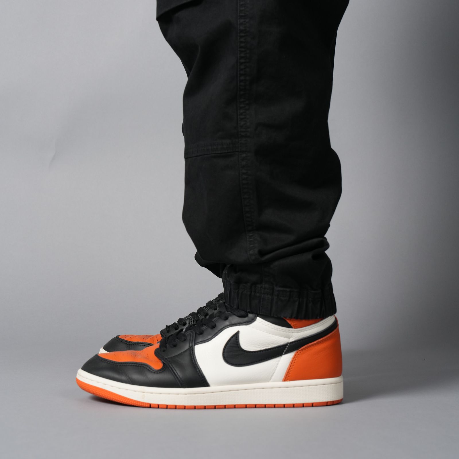 3100010 ORGANIC COTTON STRETCH BROKEN TWILL 'OLD' EFFECT / カーゴパンツ (ガーメントダイ) (ブラック)