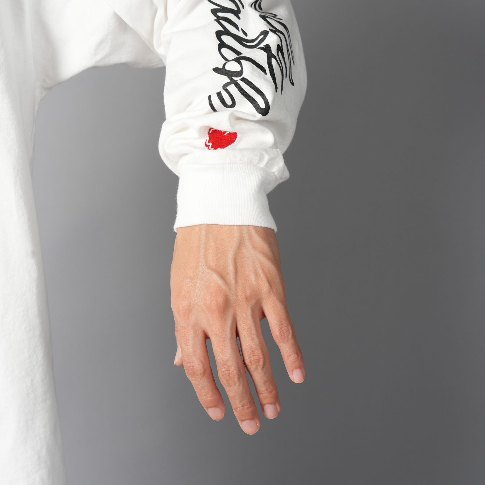 【コラボ】EU-MK1-0000-C10 / EU AB FAVE LS TEE  / BLACK / ロンT・カットソー (ホワイト)