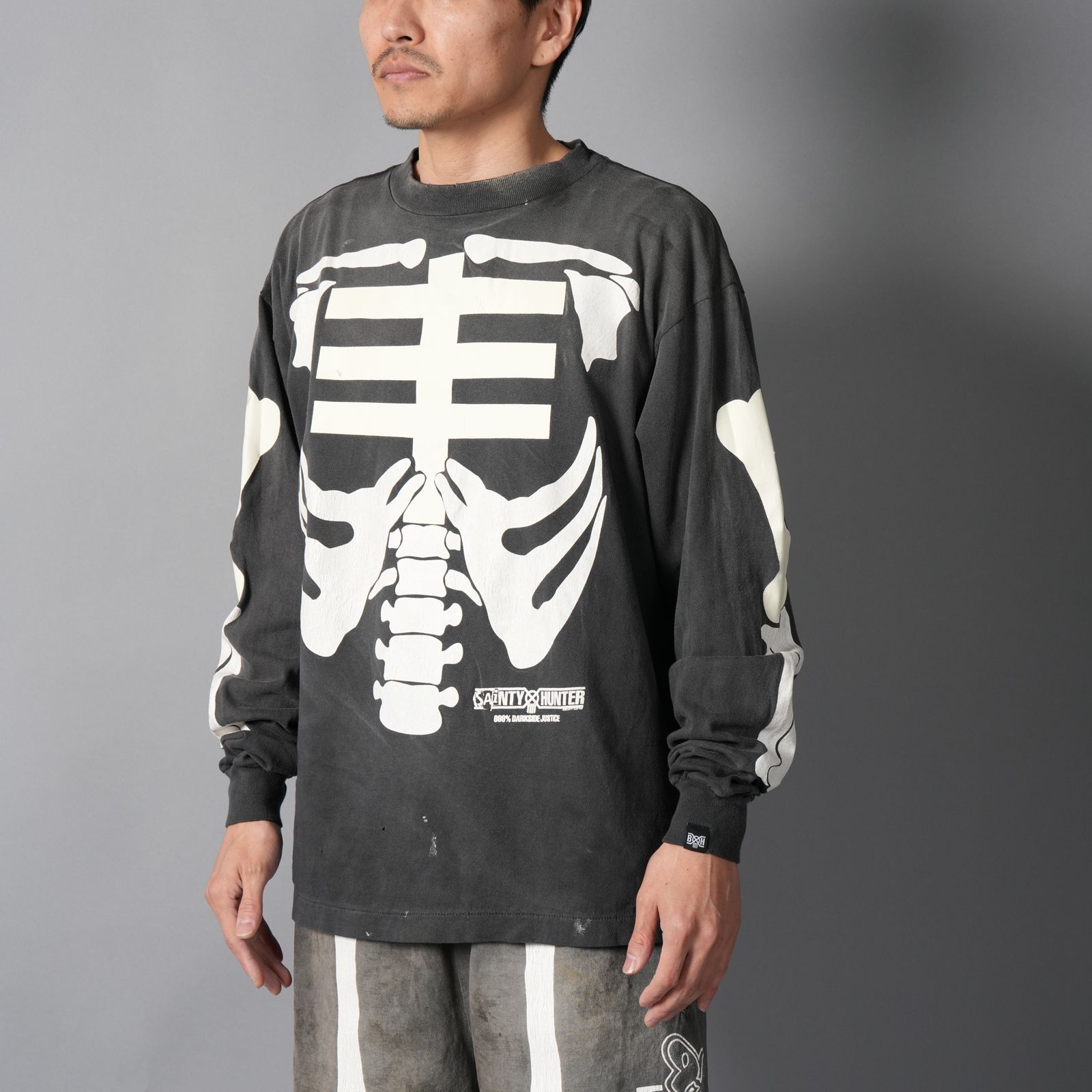 【残りわずか】【コラボ】SM-MK8-0000-C30 / BH_LS T-SHIRT / BONE / BLACK / ロンT・カットソー(ブラック)