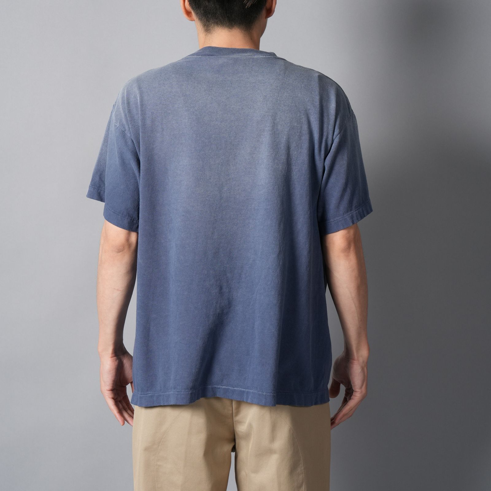 【残りわずか】【コラボ】SM-MK8-0000-C50 / BAPE_SS T-SHIRT / FADE AWAY LV / NV / Tシャツ (ネイビー)