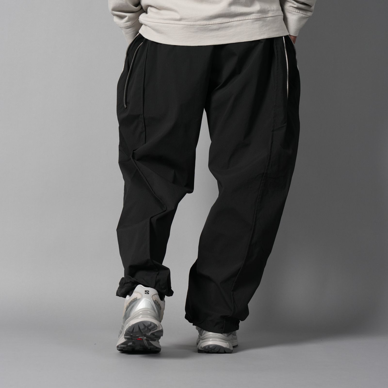 P63-E  / ENCAPSULATED NYLON DRAWCORD PANT [ストレートフィット](ブラック)