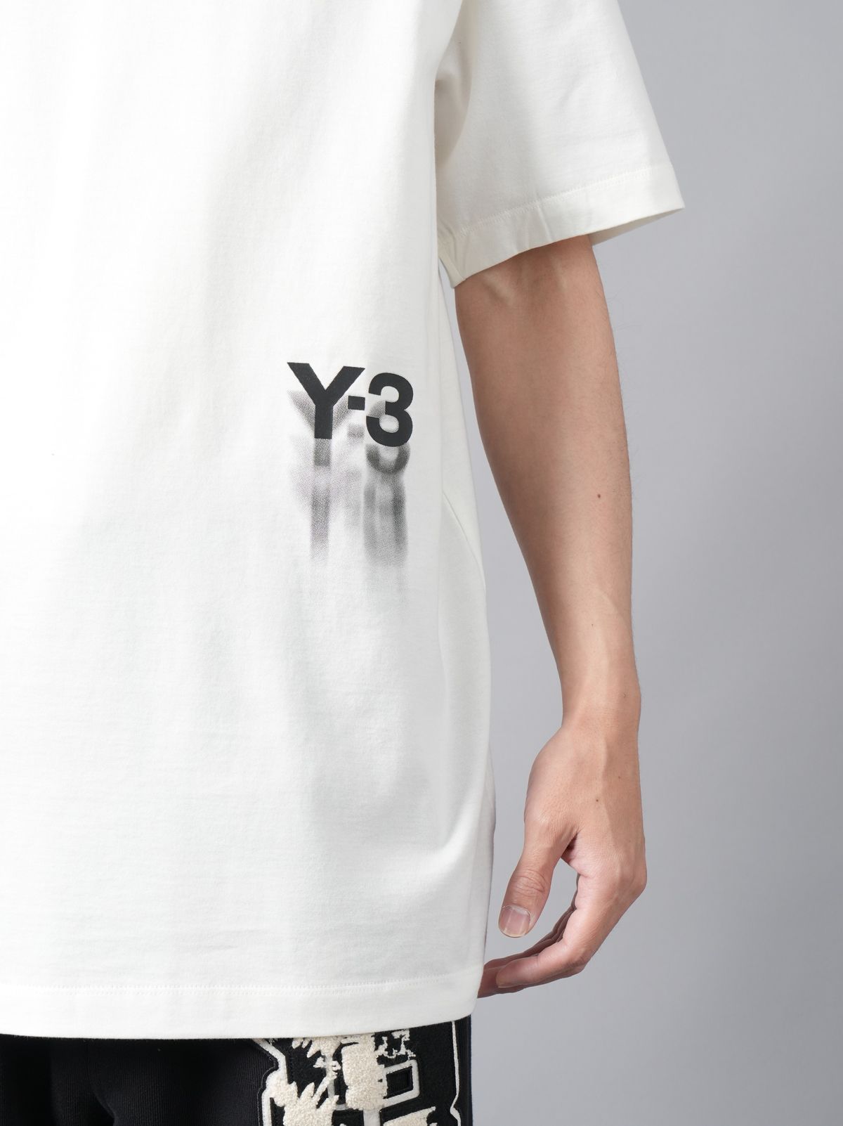 豪華 【定価24200円】Y3 Y-3 ロゴグラフィック オーバーサイズTシャツ 