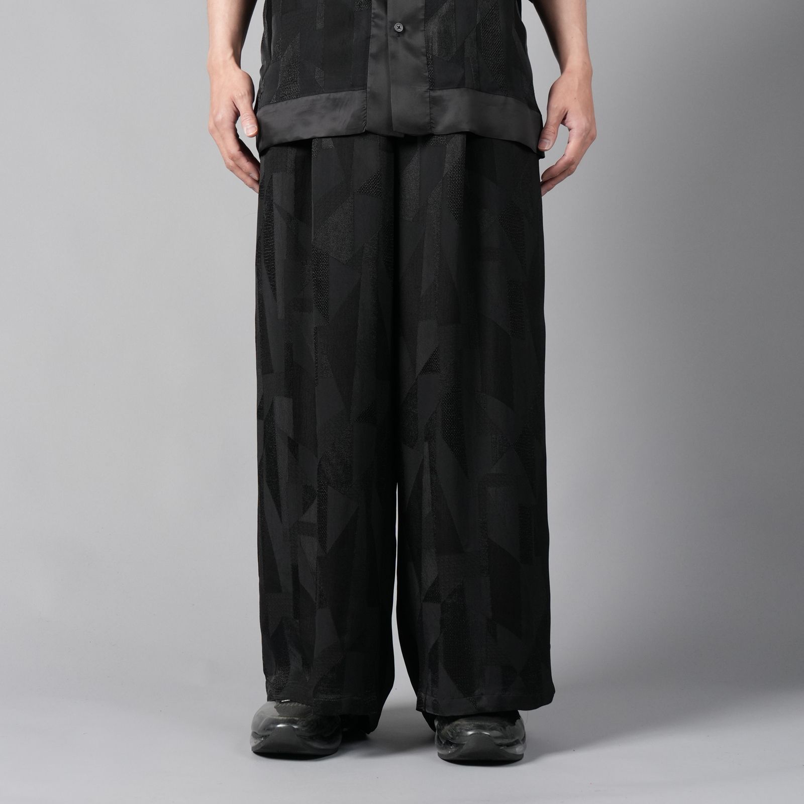 【ラスト1点】RAYON CUPRA TROUSERS / レーヨン キュプラ トラウザーズ (ブラック)