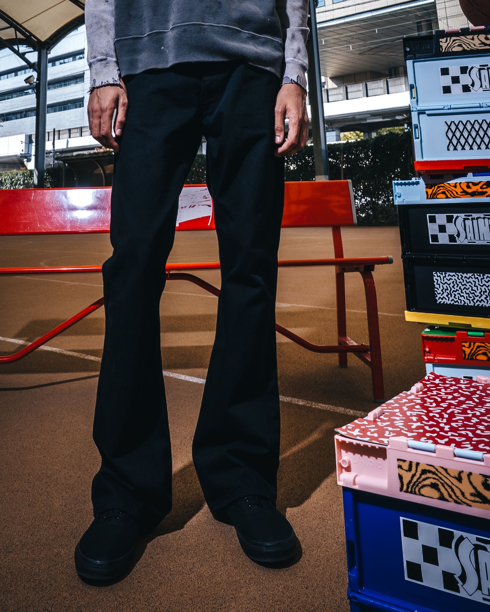 SM-MK8-0000-078 / BLACK DENIM PANTS / FLARE / デニムパンツ (ブラック)