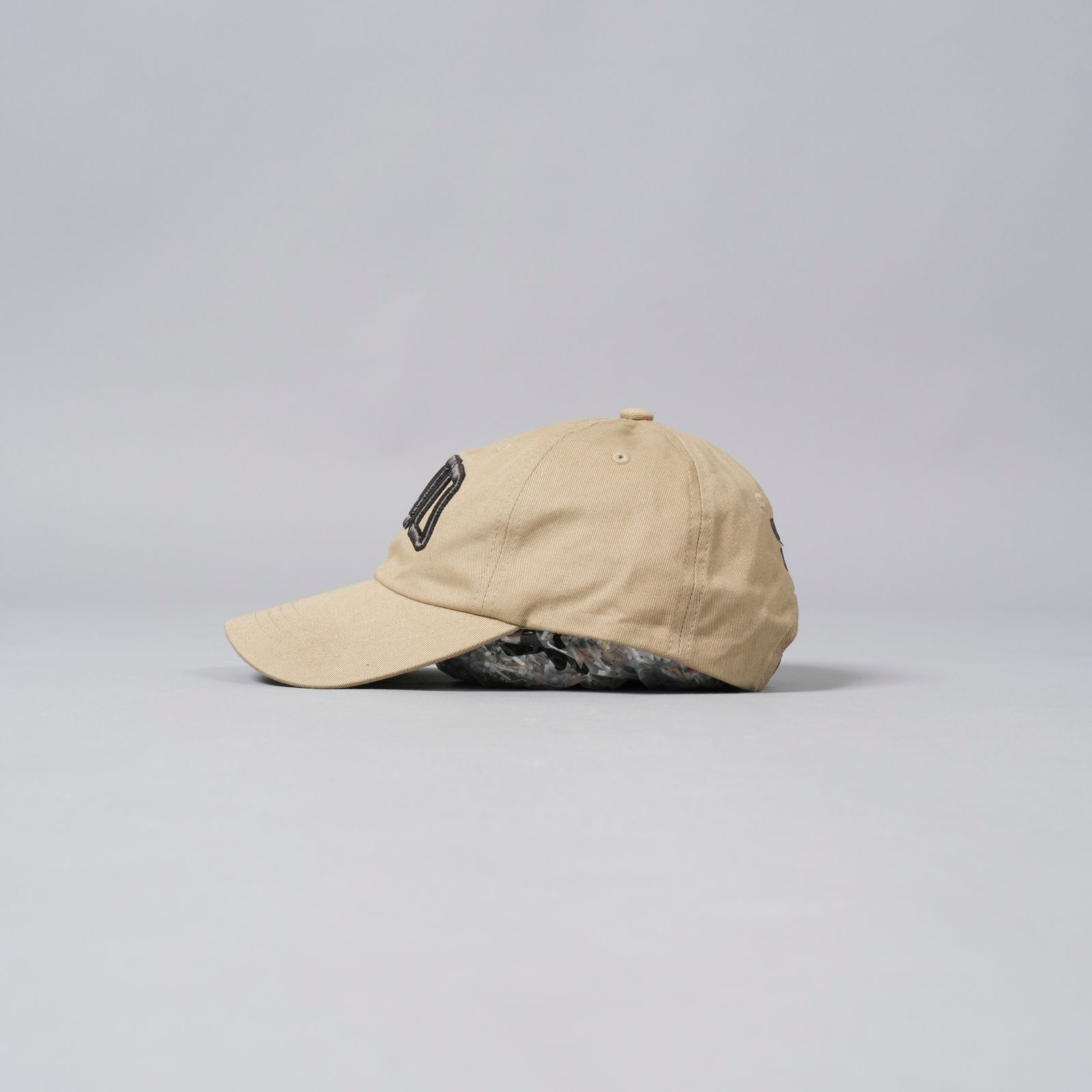 【ラスト1点】EMO HAT / エモーショナリー・アンベイラブル ハット キャップ (ベージュ)