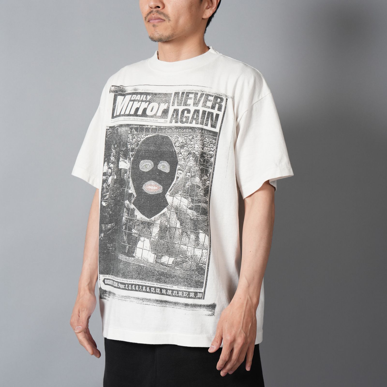 【残りわずか】【コラボ】SM-MK8-0000-C02 / JR_SS T-SHIRT / MASK / WHITE / Tシャツ (ホワイト)