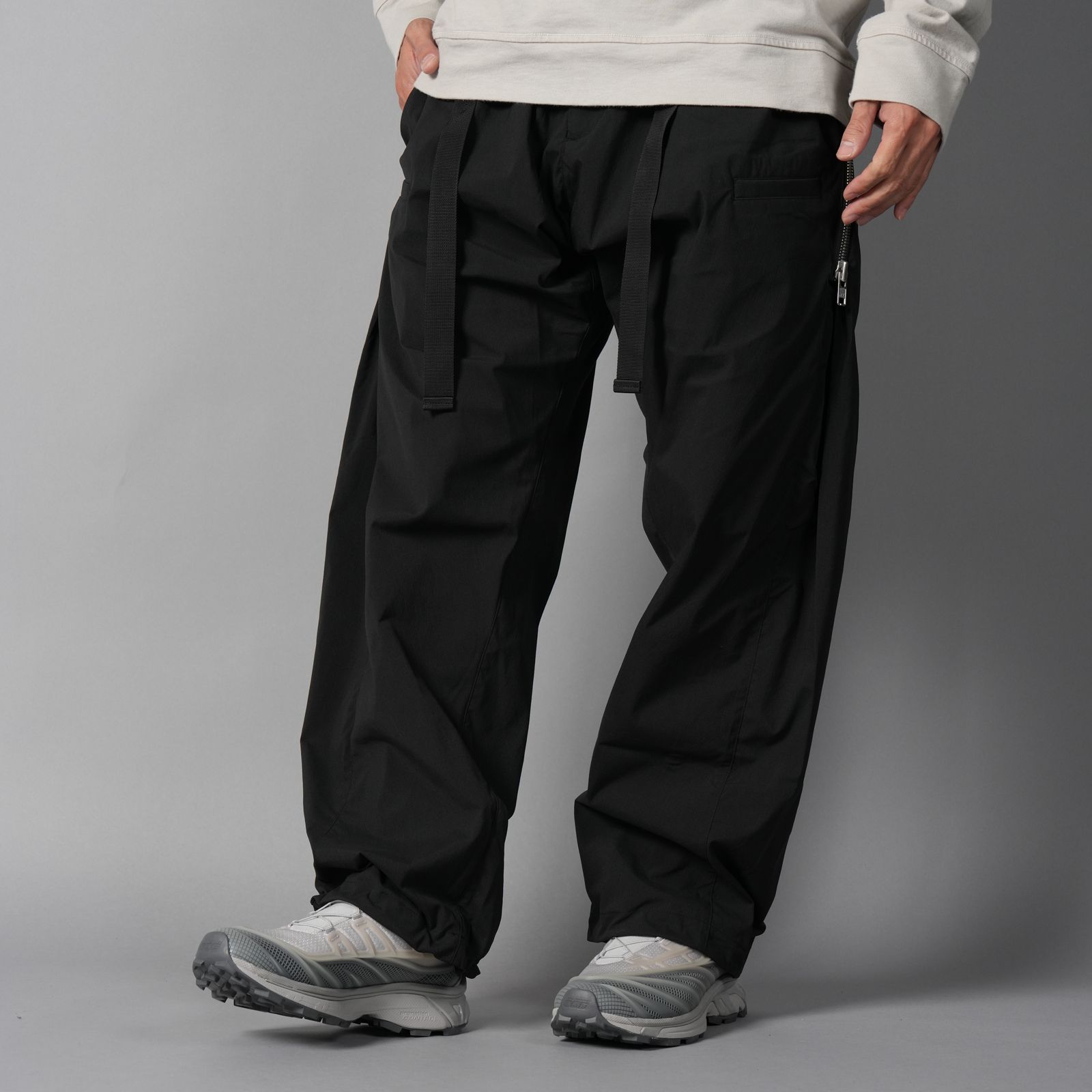 P63-E  / ENCAPSULATED NYLON DRAWCORD PANT [ストレートフィット](ブラック)