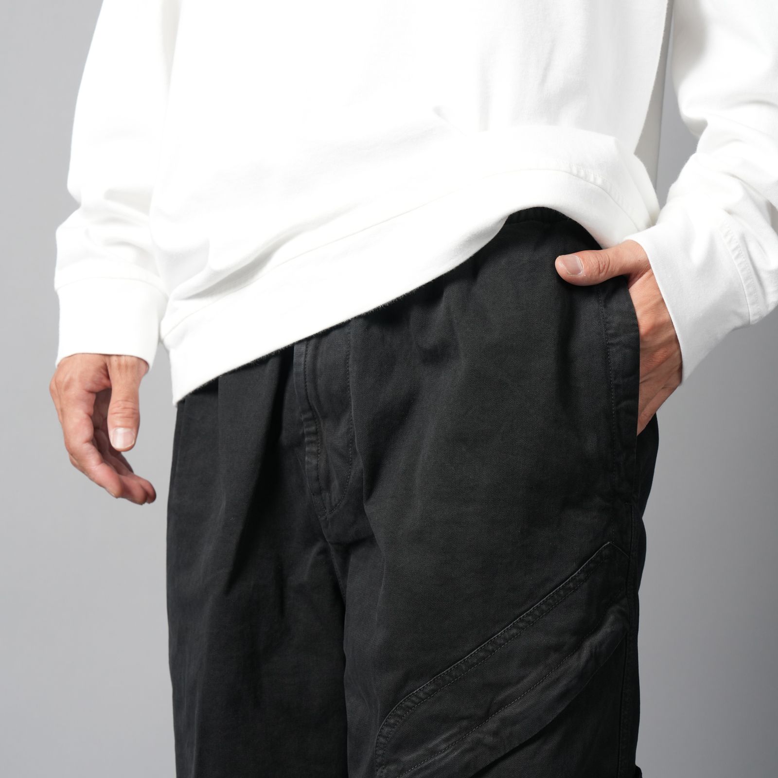 3100036  / STRETCH ORGANIC BROKEN TWILL COTTON 'OLD' EFFECT / カーゴパンツ  [ガーメントダイ][ルーズフィット][ストレッチ入り]  (ブラック)
